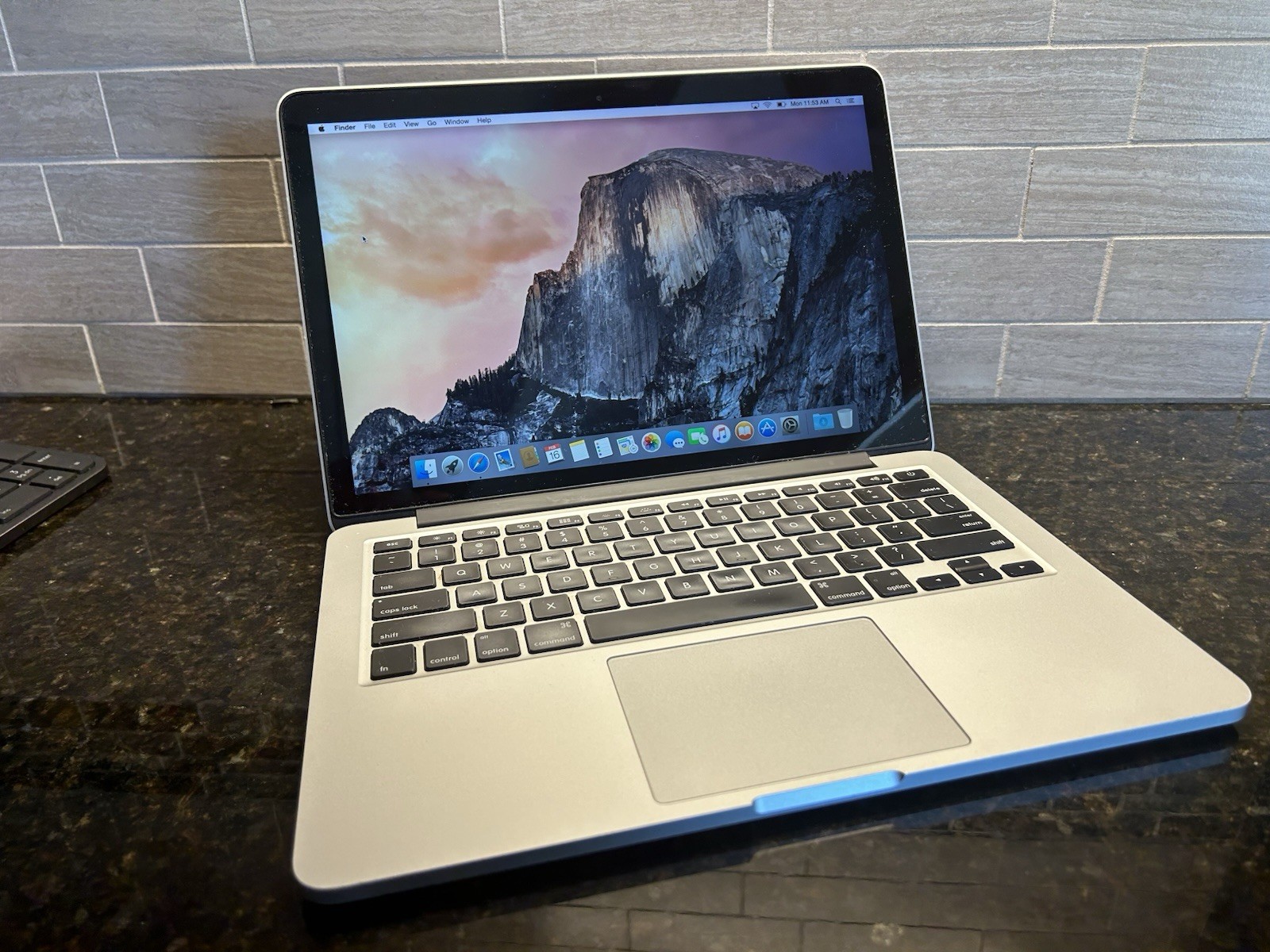 Apple MacBook Pro 13.3″ 128GB SSD, i5 5th Gen, 2.70 GHz, 8GB + Charger Bundle