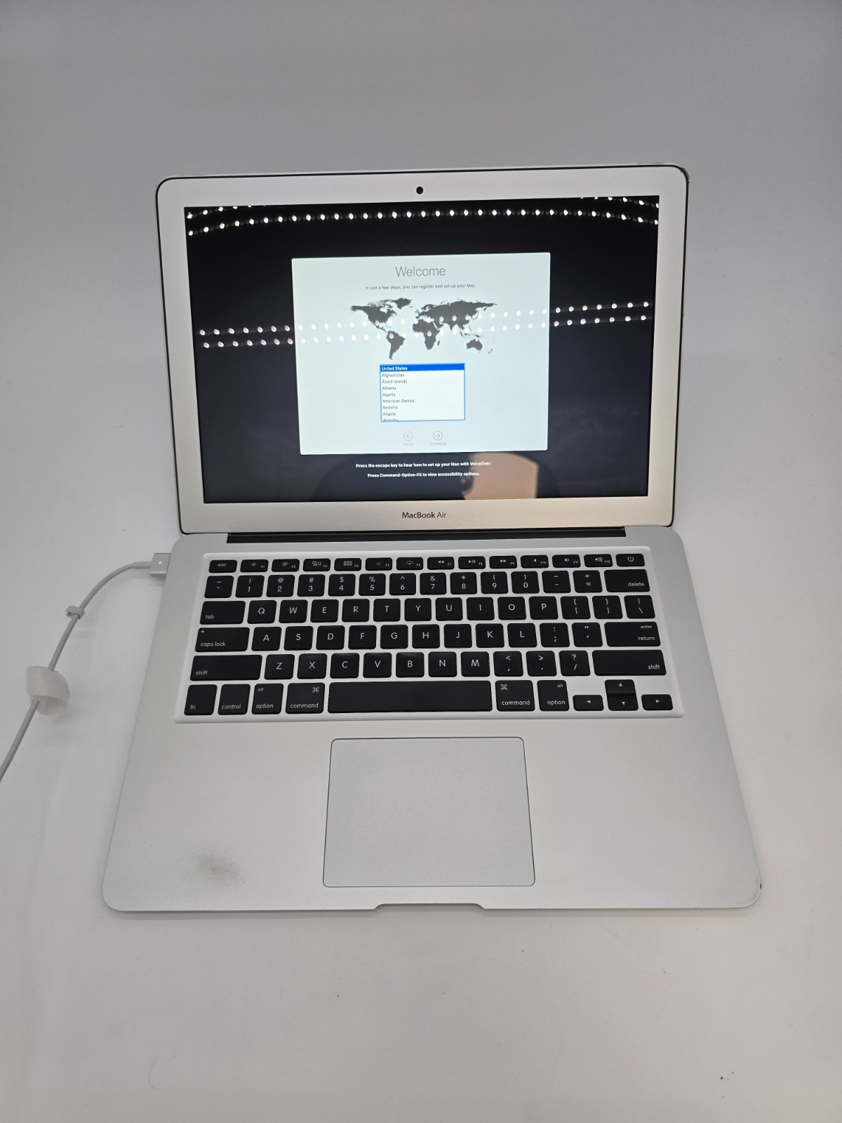 Apple MacBook Air 2015 | A1466 | I5-5250U 1.6GHz | 256GB SSD 8GB