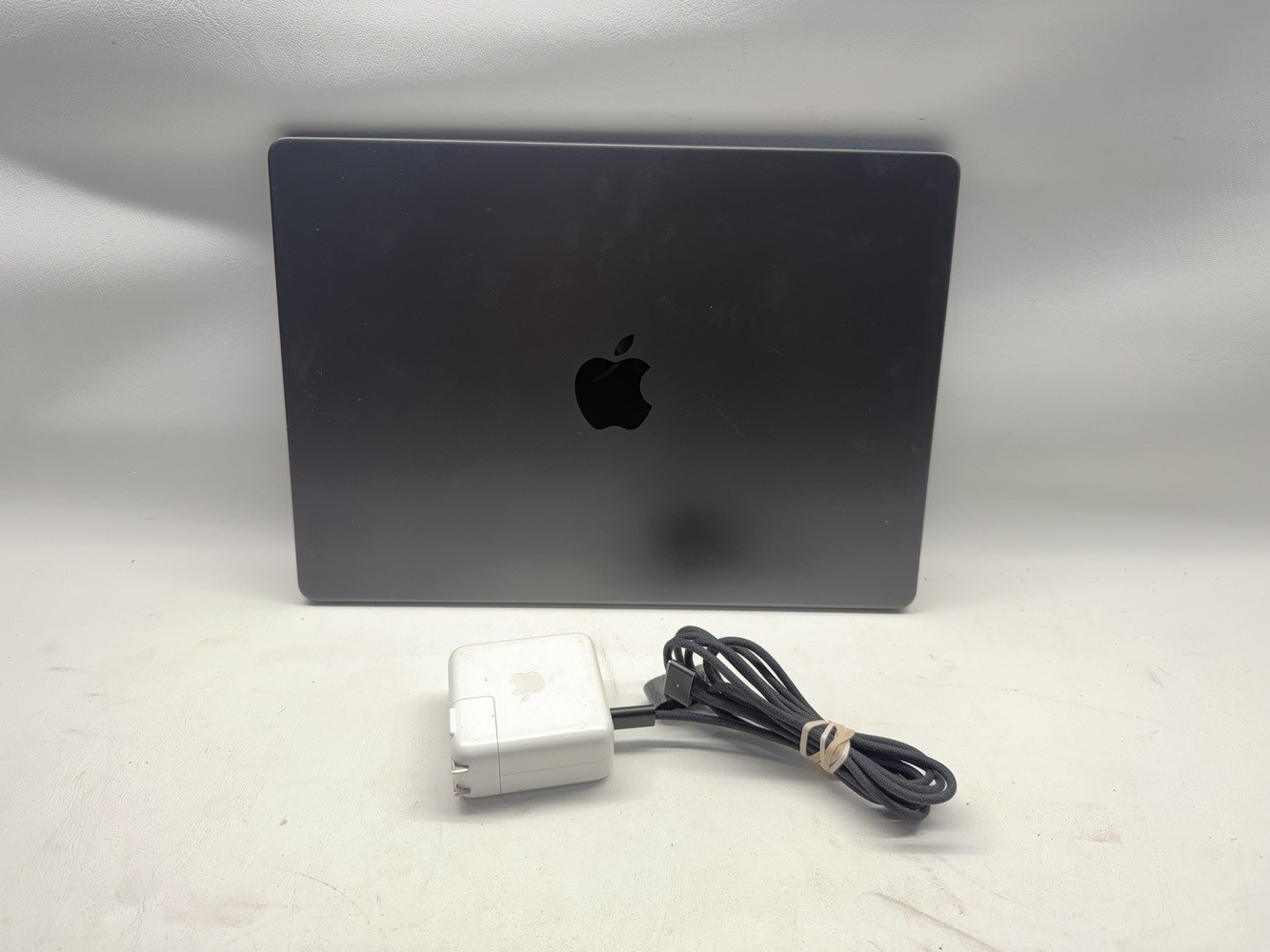 2024 Apple MacBook Pro 14″ M4 10C GPU 4.5GHz 24GB RAM 1TB SSD MCX04LL/A