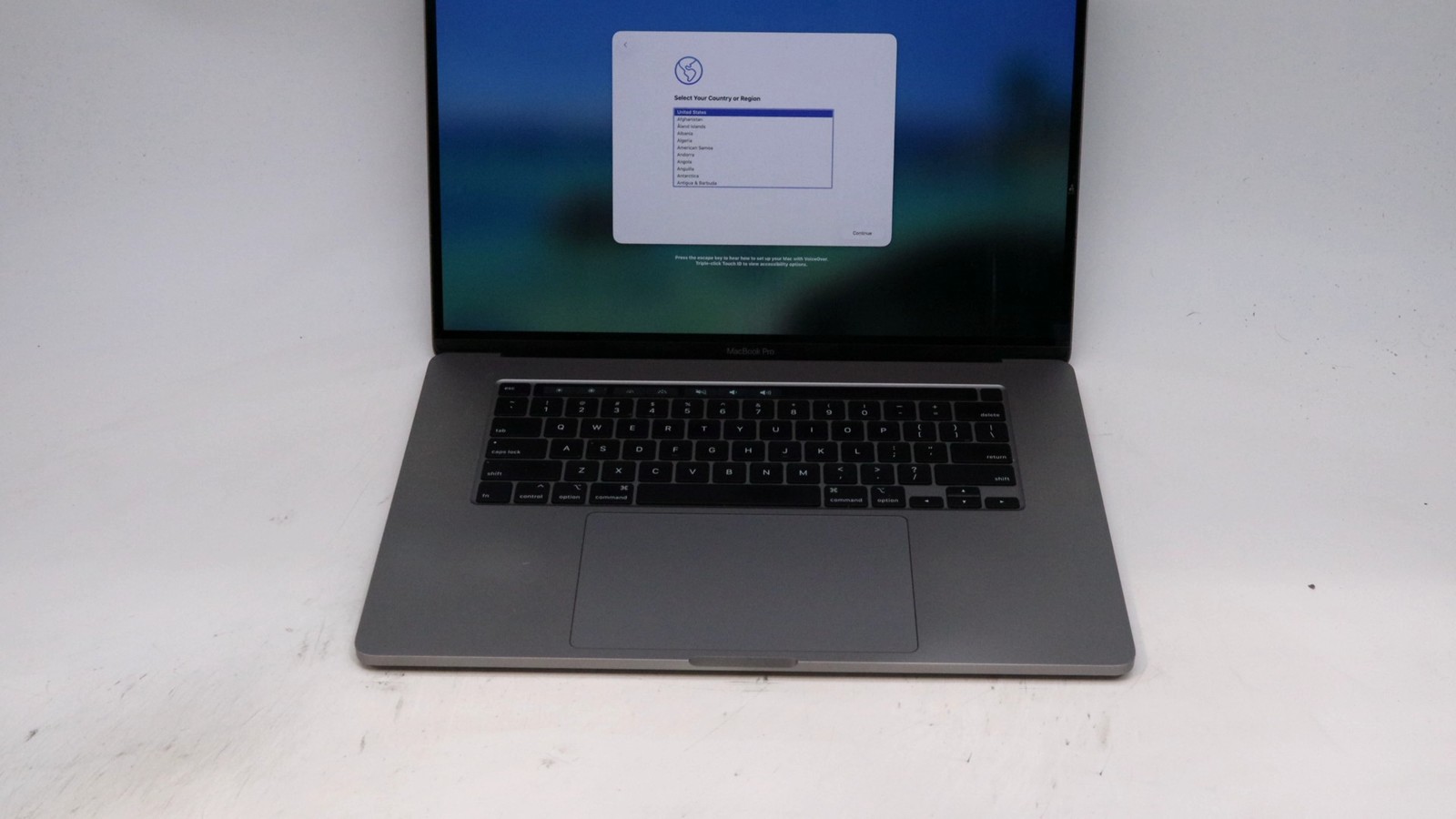 Apple MacBook Pro A2141 16 Core i7 32GB 512GB Gray 2019 BAD BATTERY
