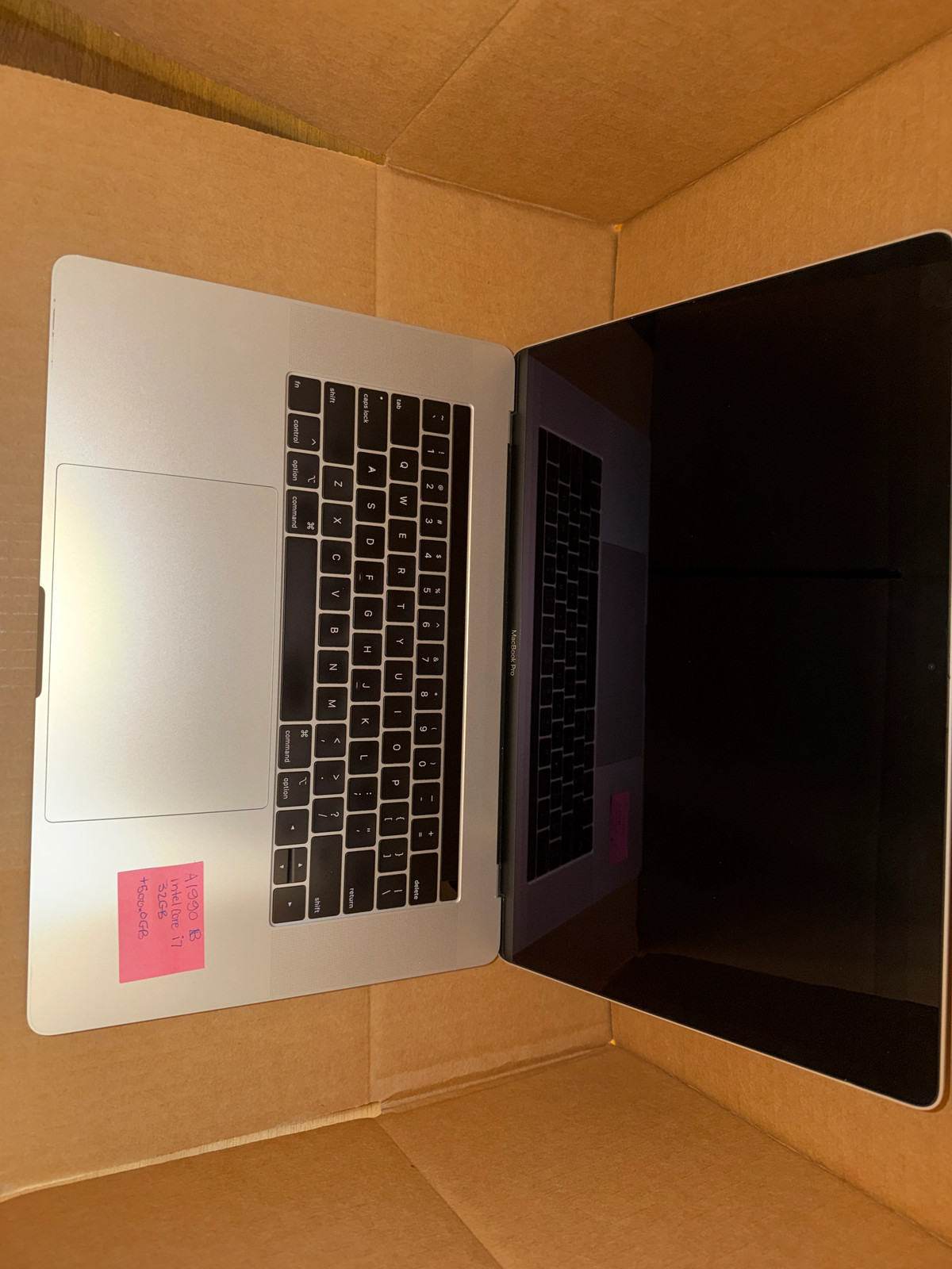 Apple Macbook Pro i7, 32GB, 512GB – A1990 Good
