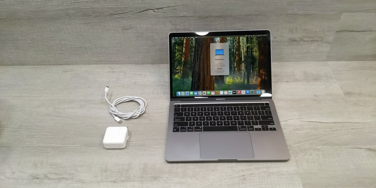 Apple MacBook Pro 13 2020 3.2 GHz Apple M1 chip 256GB SSD 8GB RAM