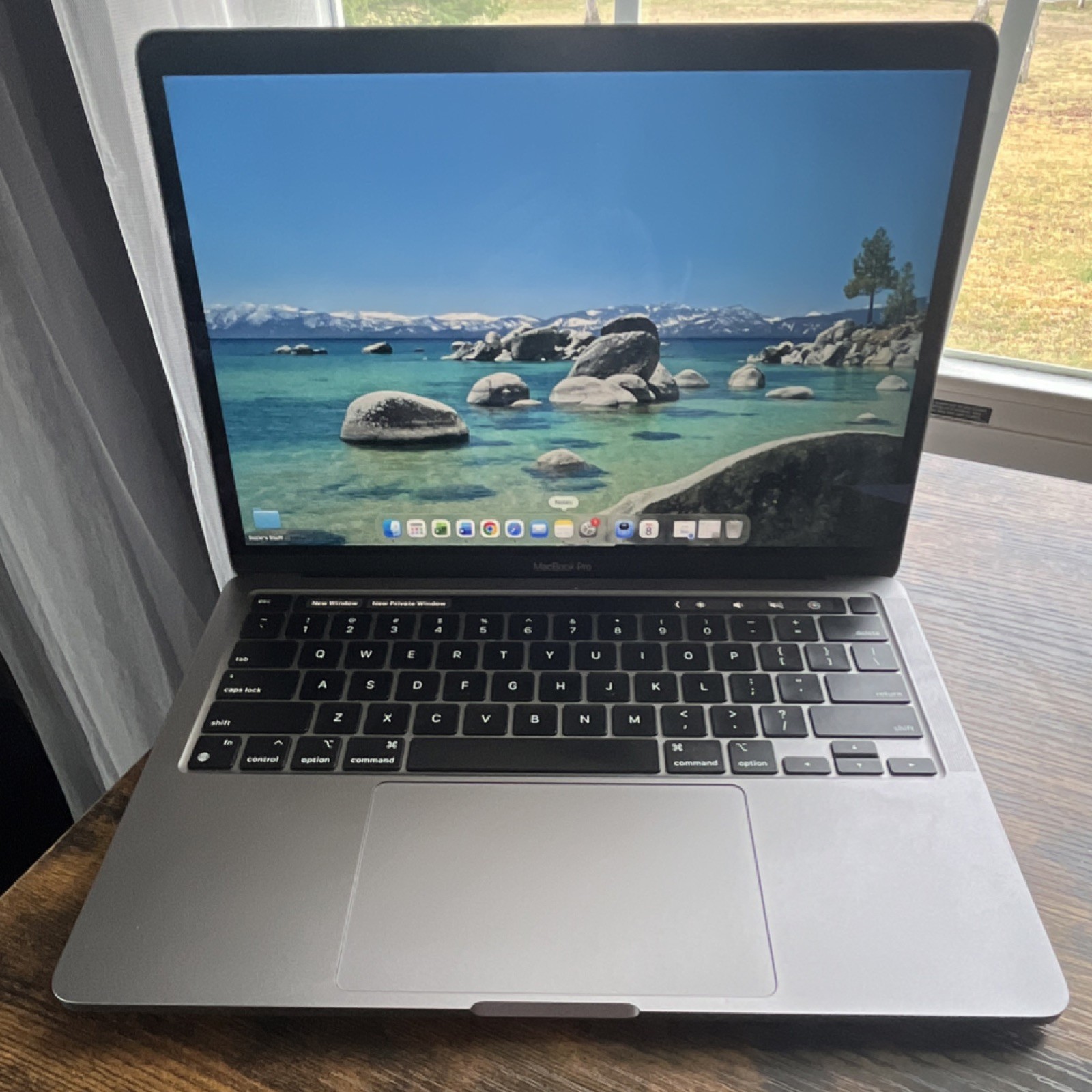 Apple MacBook Pro 13″ Laptop M1 Chip Gray SSD Bluetooth Webcam Wi-Fi Speakers