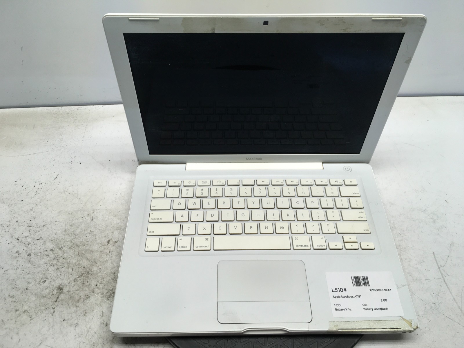 Apple MacBook A1181 Intel Core 2 Duo 2.2 GHz  2 GB NO HDD