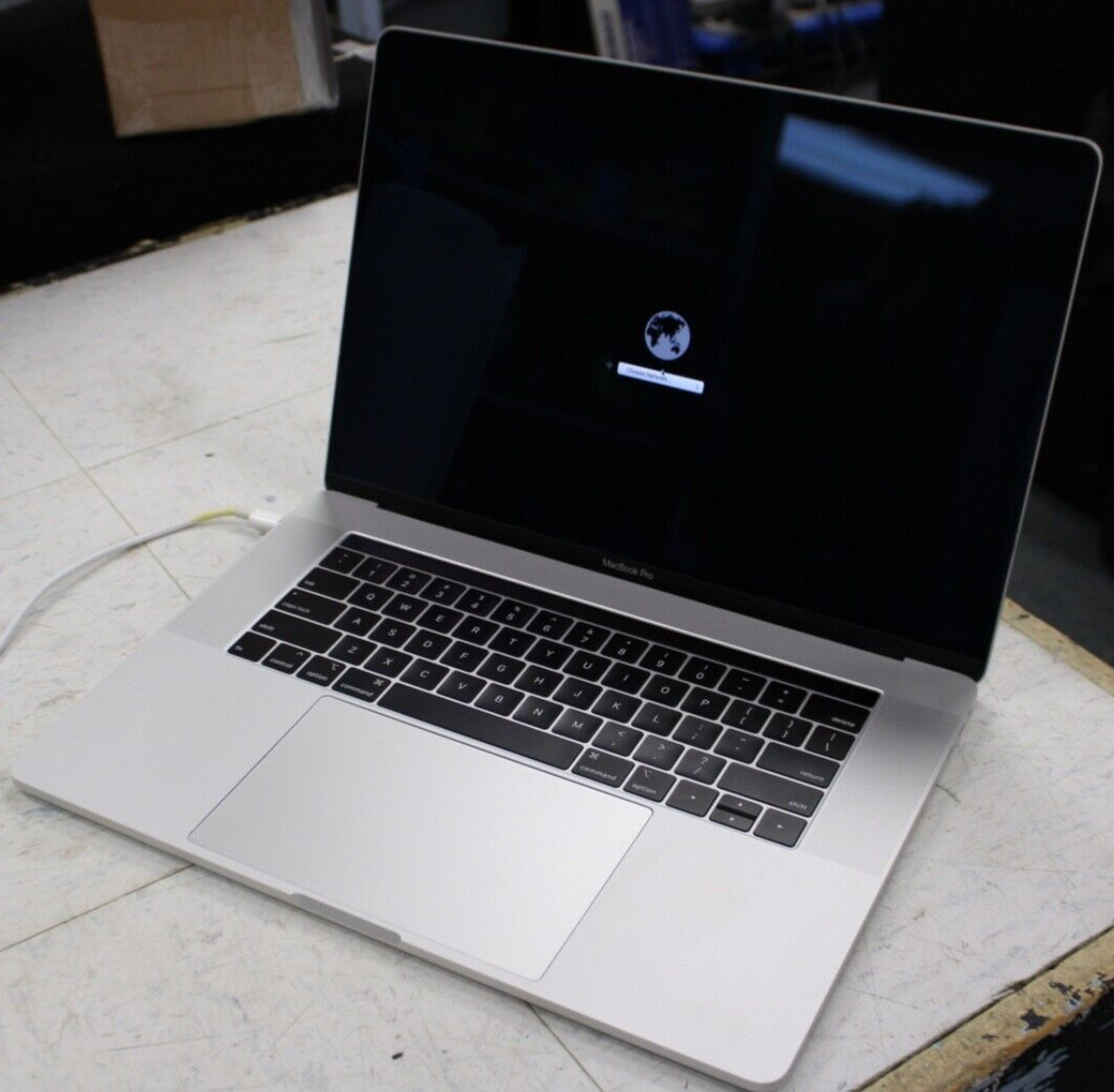 Apple MacBook Pro 15.4″ i7 2.2GHz 16GB RAM 256GB SSD A1990 •Free Shipping•