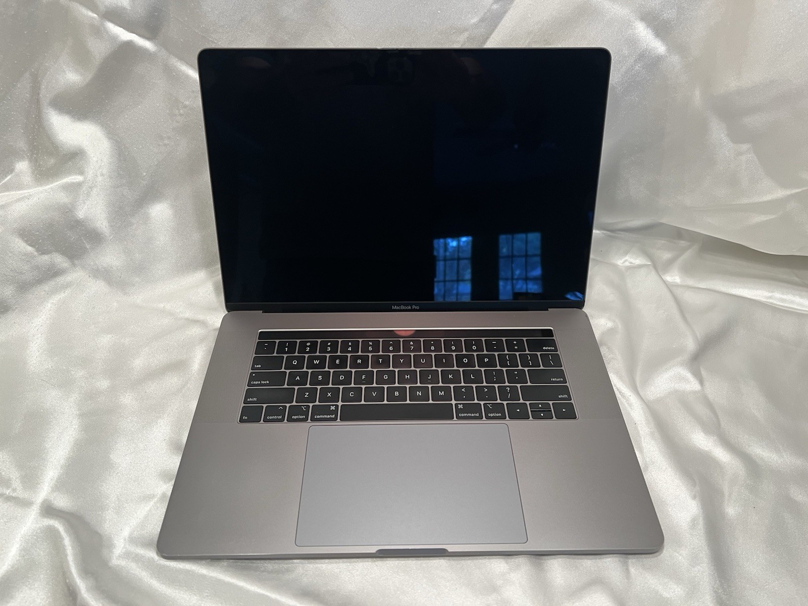 Apple MacBook Pro 2018 Model: A1990 15″ ‘For Parts”