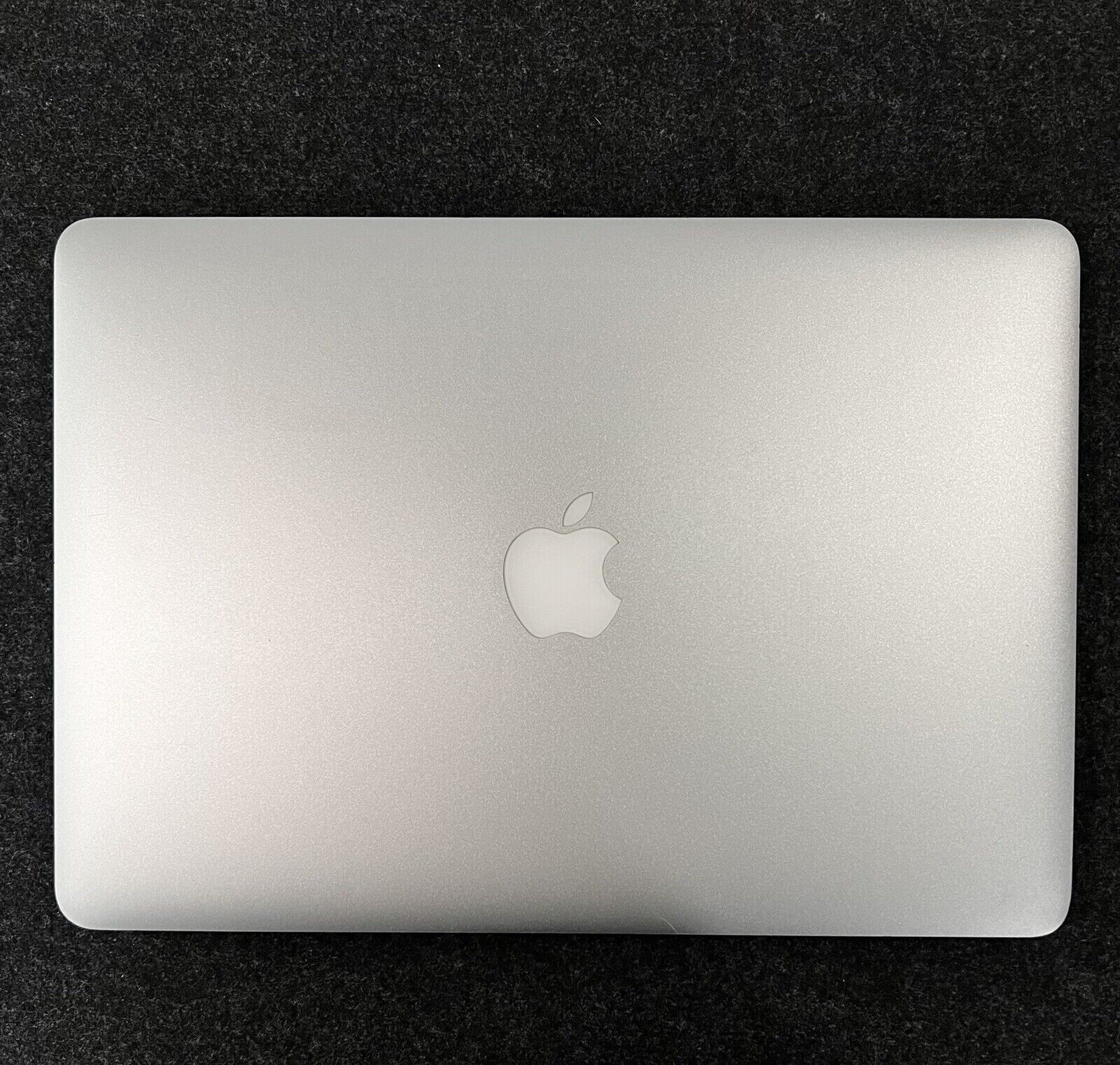 Apple MacBook Air A1466  13.3″ Intel I7 CPU 8GB RAM 250 SSD 2017