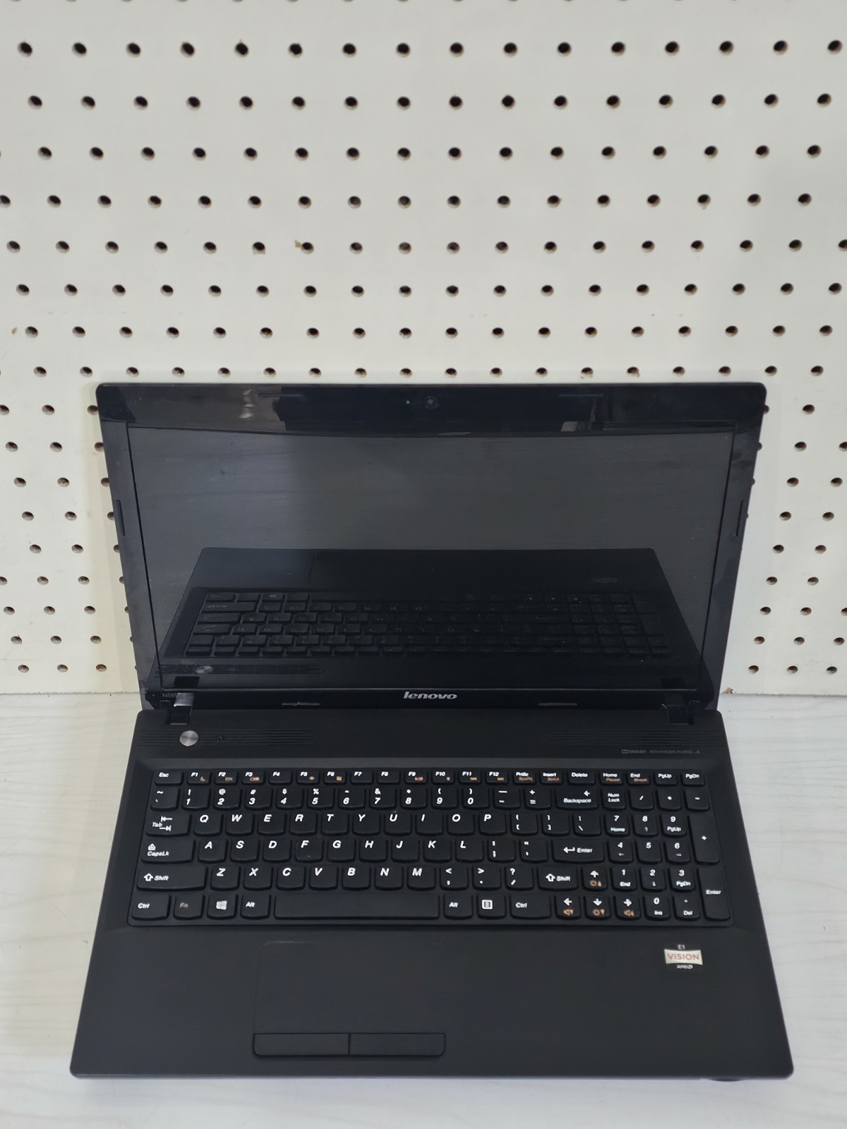 Lenovo N585 Laptop – AMD E1-1500 – 4GB RAM – 500GB SATA – Windows 10 – Runs Slow