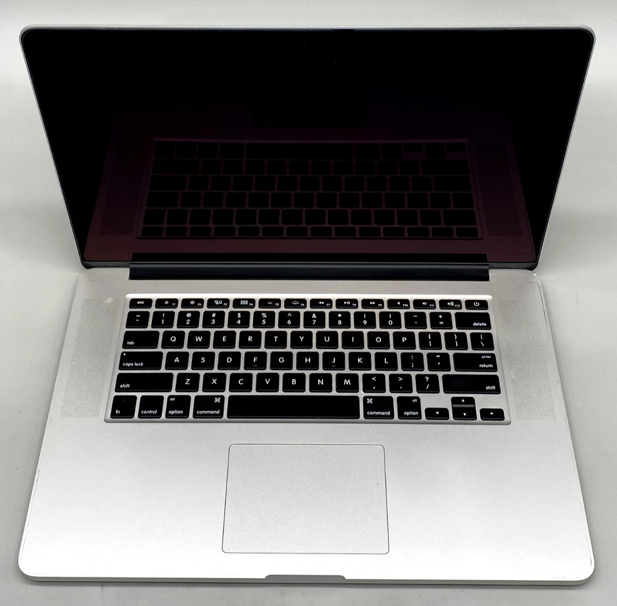 Apple MacBook Pro15″ 2015 A1398 i7-4770HQ 2.20Ghz 512GB SSD 16GB Silver C/Dent
