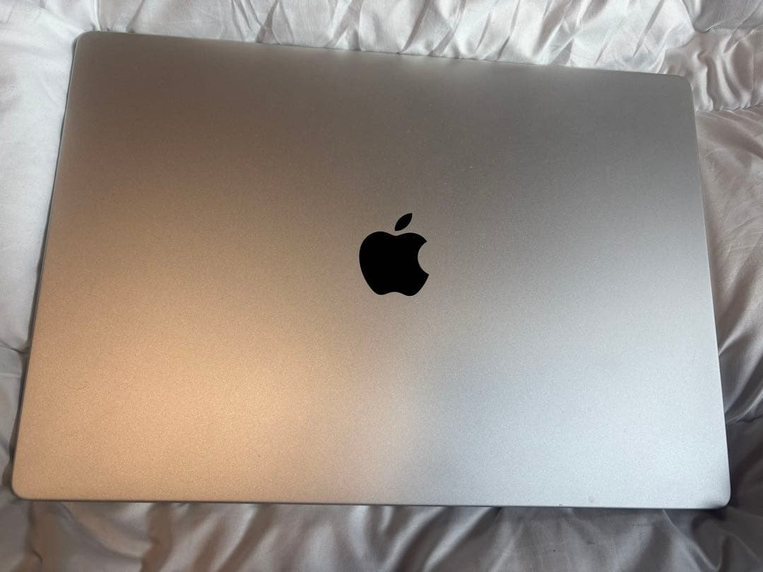 Apple MacBook Pro M416-inch Pro 48GB 2TB Silver