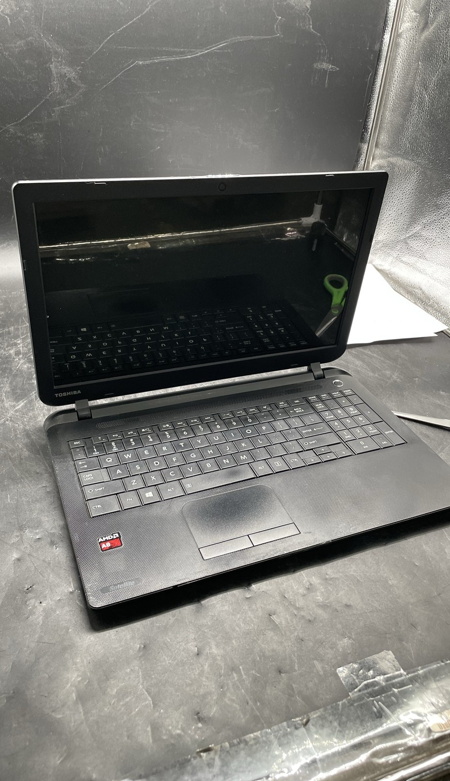 Toshiba Satellite C55D-B5203 15″ Laptop AMD A8 Processor No HDD Unit