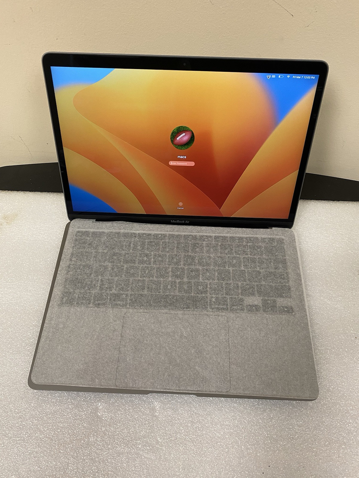 Apple MacBook Air 13.3″ Laptop Apple M1 chip 16GB Memory 512GB SSD SPACE GRAY