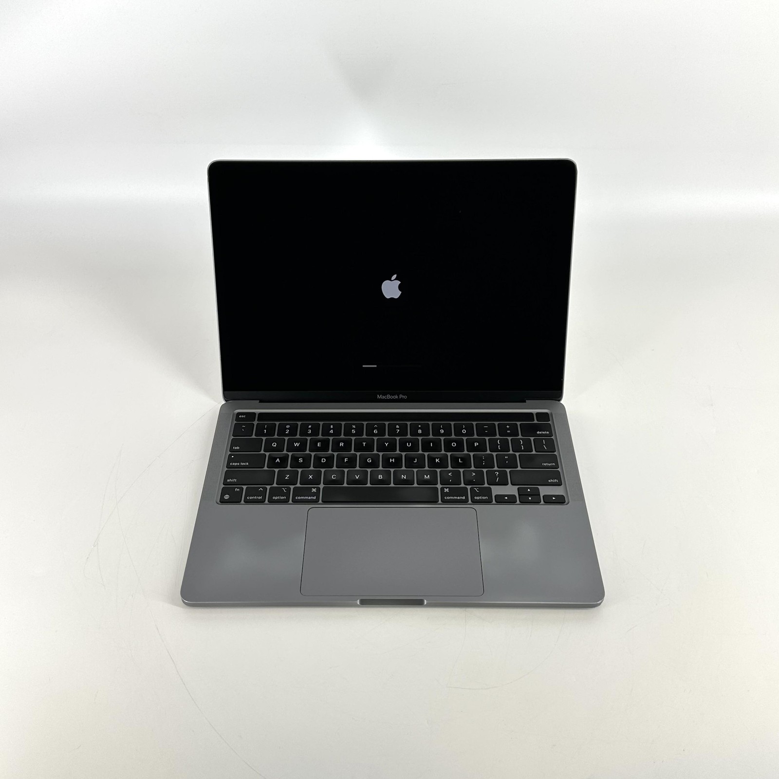 MacBook Pro 13 2020 3.2 GHz M1 8-Core CPU 8-Core GPU 16GB 256GB SSD Space Gray