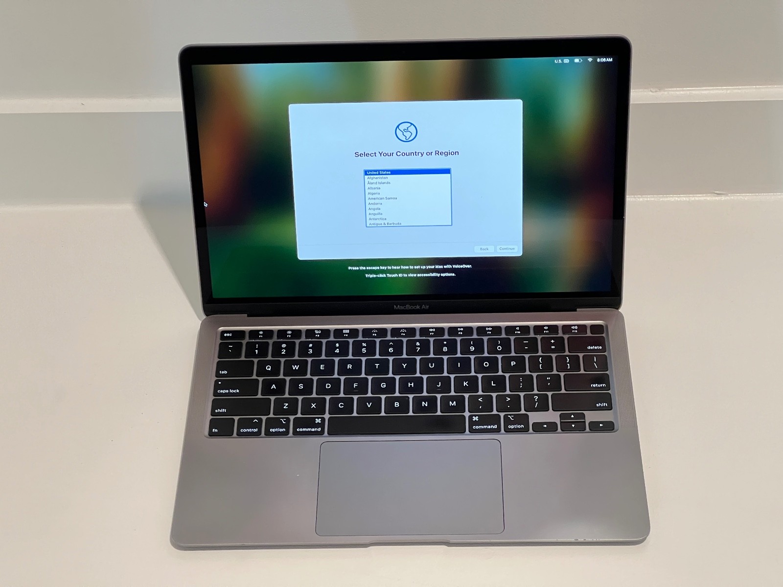 Apple MacBook Air 2020 13 Inch 1.2 GHz Core i7 1TB SSD 16GB RAM A2179