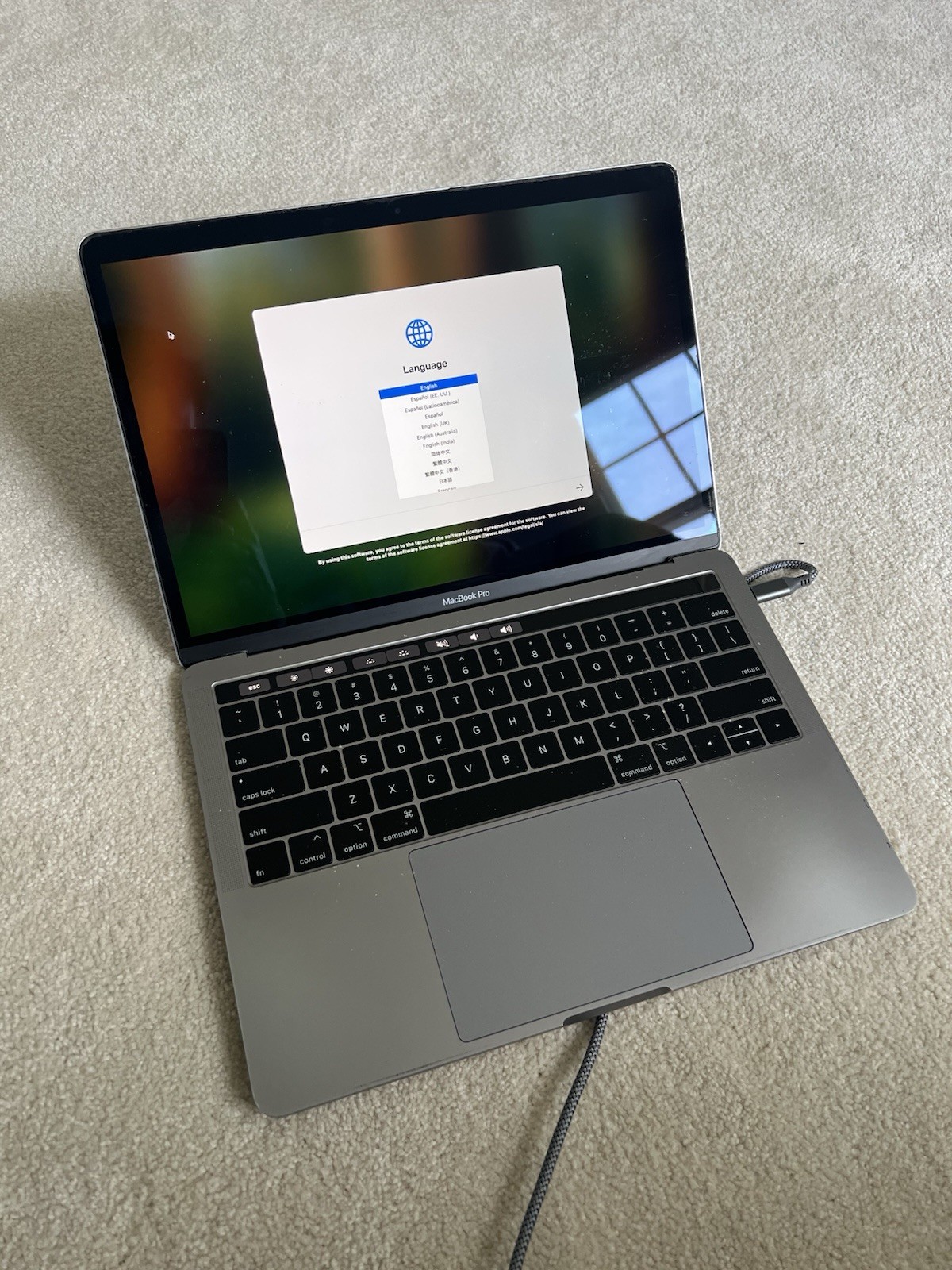 Apple MacBook Pro 13.3″ (512GB SSD, Intel Core i7 8th Gen., 16GB) Grey -2018