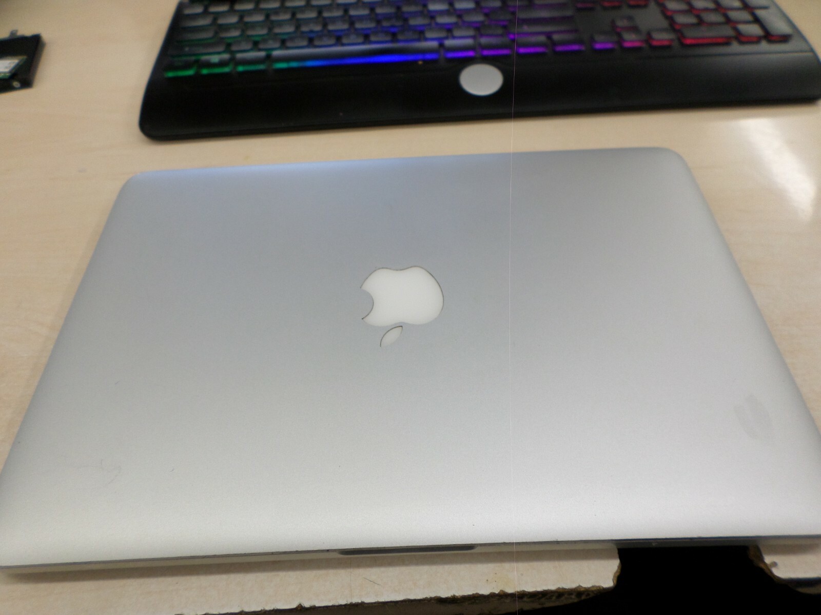 Awesome Apple MacBook Pro A1502 MF839LL/A 13.3″ i5-5257U 2.7GHz 8GB 128GB SSD
