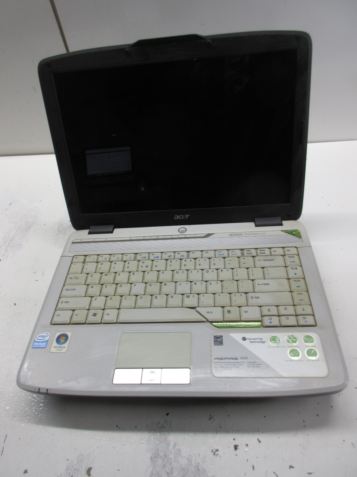 Acer Aspire 4720Z Intel Pentium Dual T2390 1.86GHz 2GB NO HDD No Batt