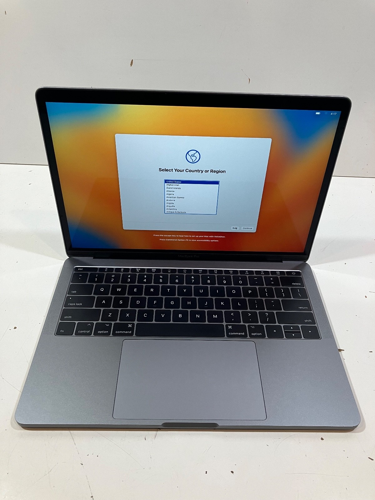 MacBook Pro 13″ 2017 Apple 2.3GHz intel i5 | 8GB RAM 128GB | Gray | 2 ports (A)