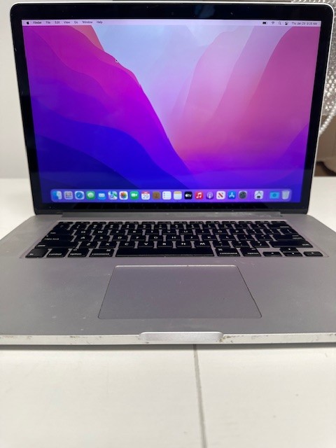 2015 Apple MacBook Pro 15″ Retina – 2.2ghz Core i7 – Choose Specs – Average