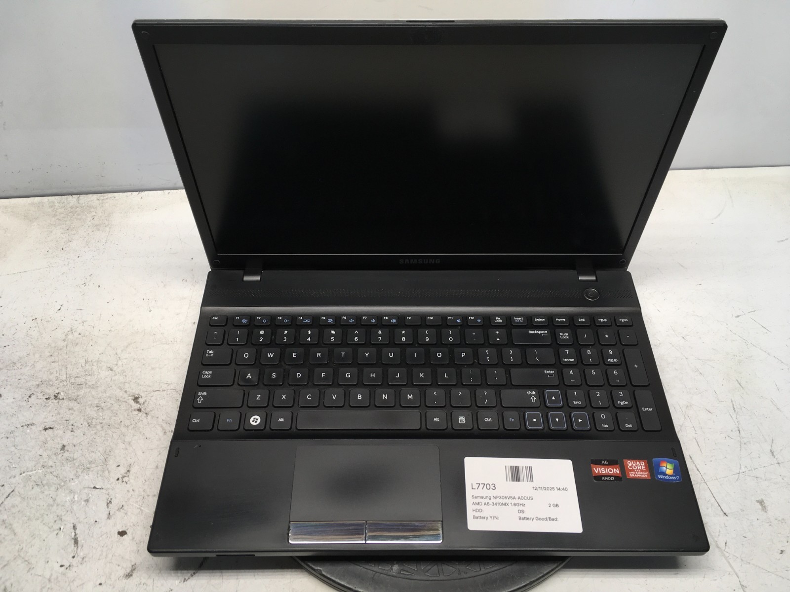 Samsung NP305V5A-A0CUS AMD A6-3410MX 1.6GHz 2 GB NO HDD