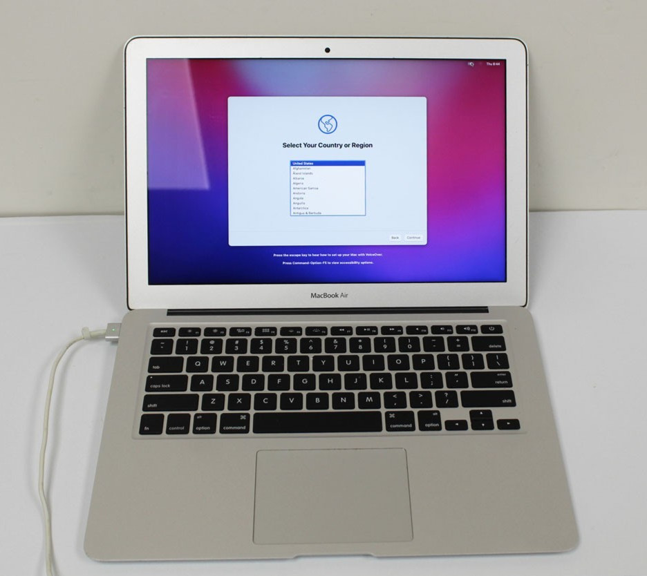 Apple MacBook Air A1466 13.3” i5 1.80GHz 128GB SSD 8GB RAM – Monterey