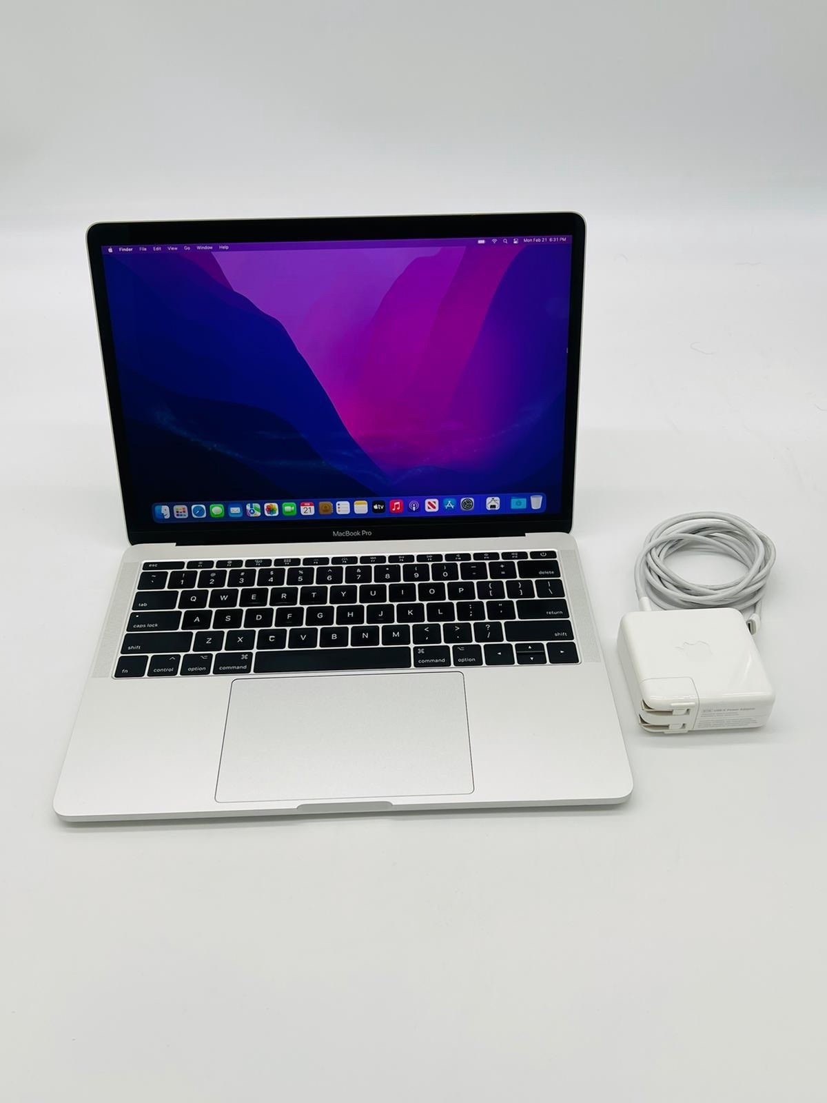 Apple MacBook Pro (2019) 13″ – i7-8569U CPU, 2.8GHz – 16GB/256GB – Very Good