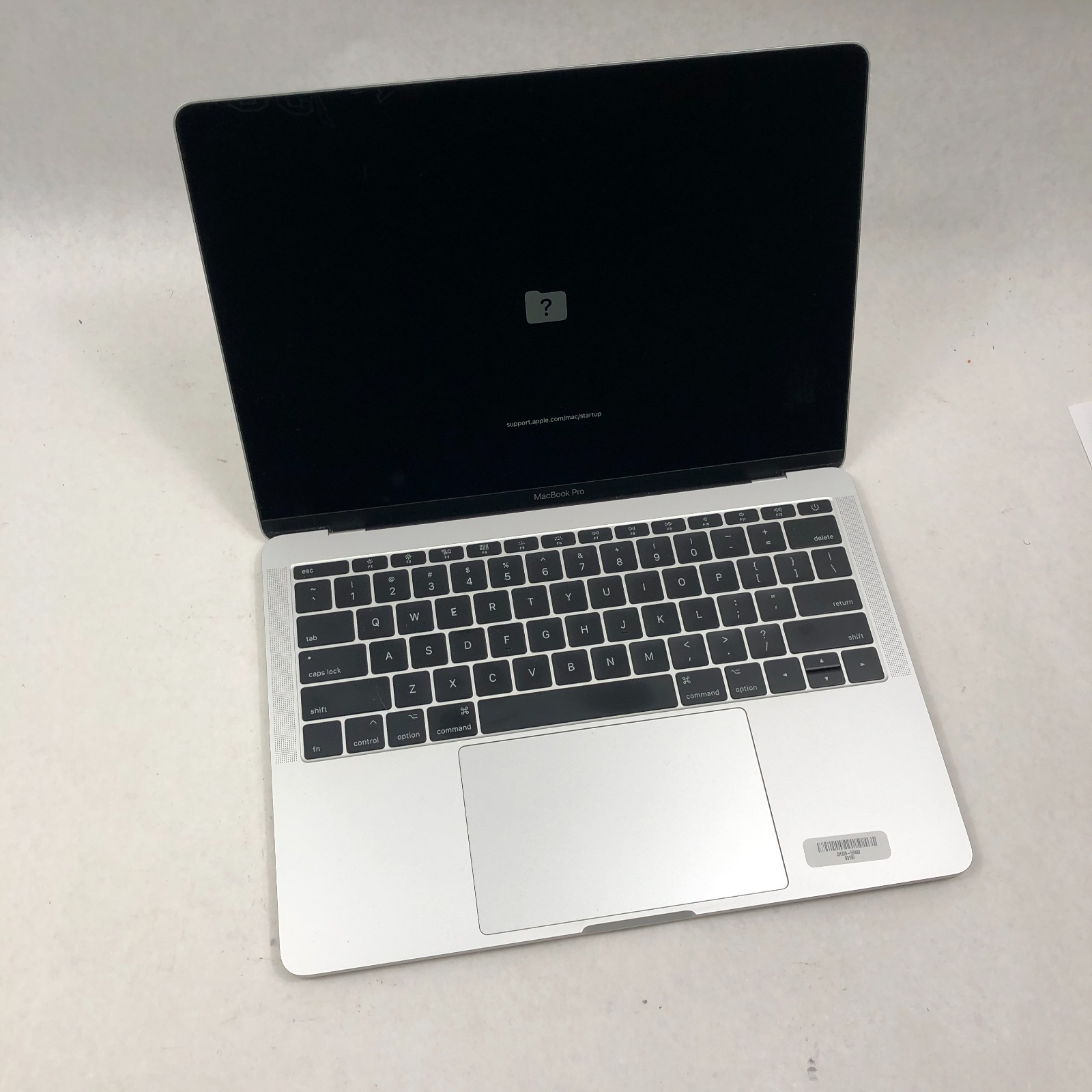 Apple MacBook Pro A1708 Core i7-7660U 2.5GHz 16GB RAM 500GB SSD No OS
