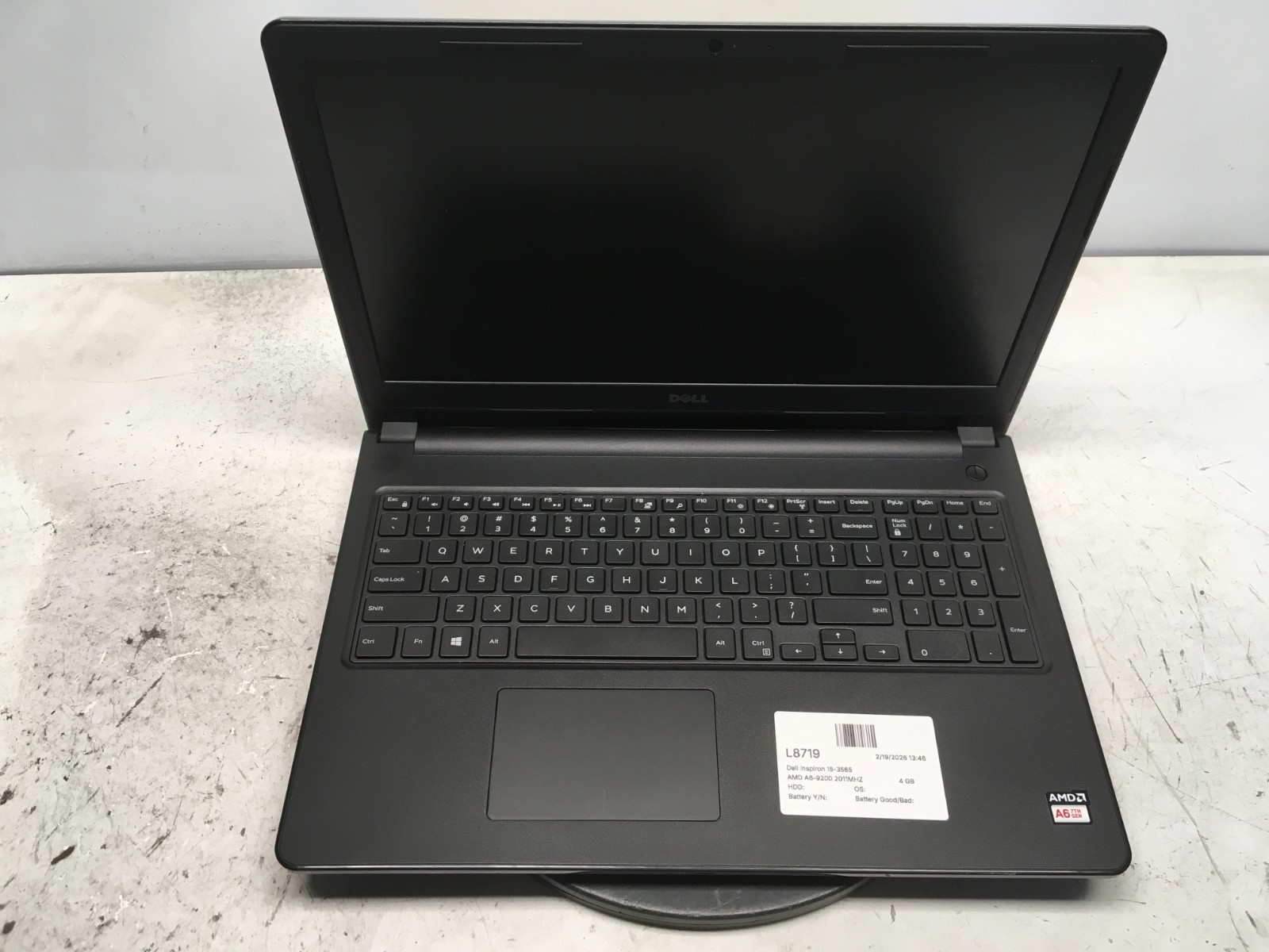 Dell Inspiron 15-3565 AMD A6-9200 2011MHZ 4 GB NO HDD