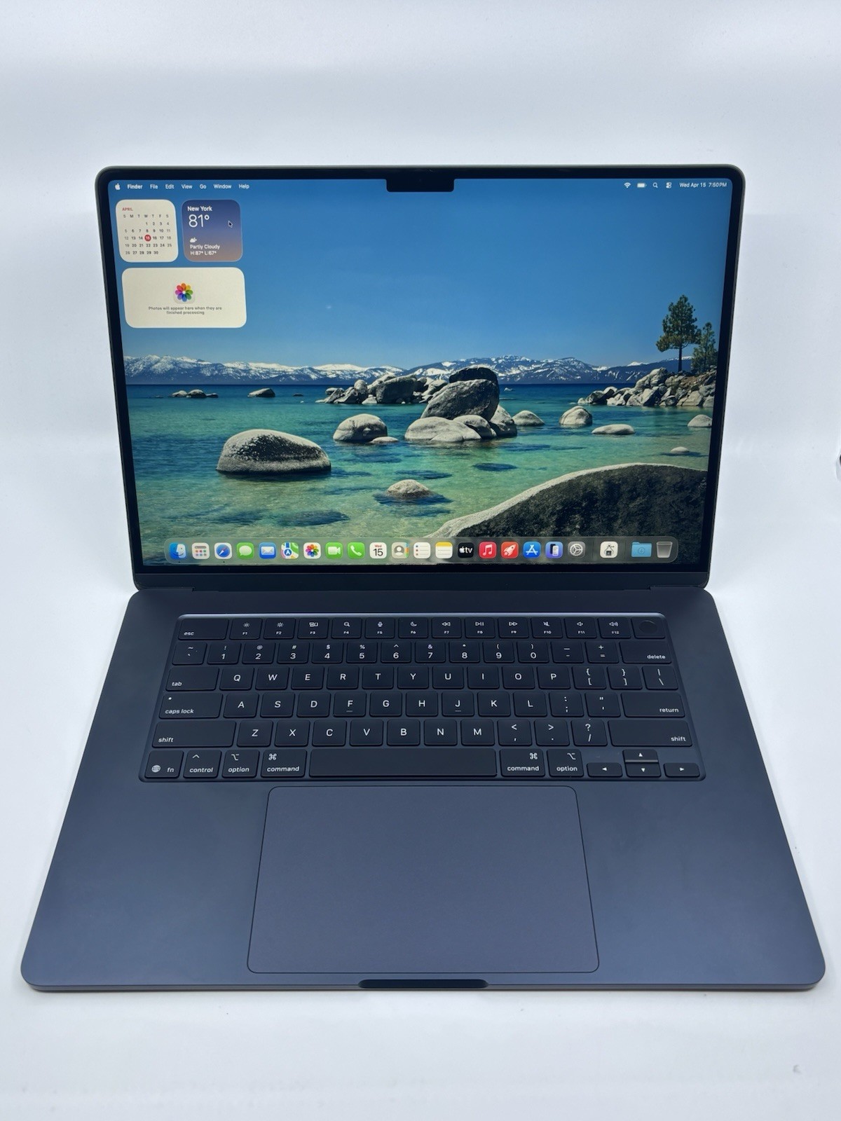 2025 Apple MacBook Air 15″ M4 10C GPU 4.5GHz 16GB RAM 256GB SSD A3241 WARRANTY