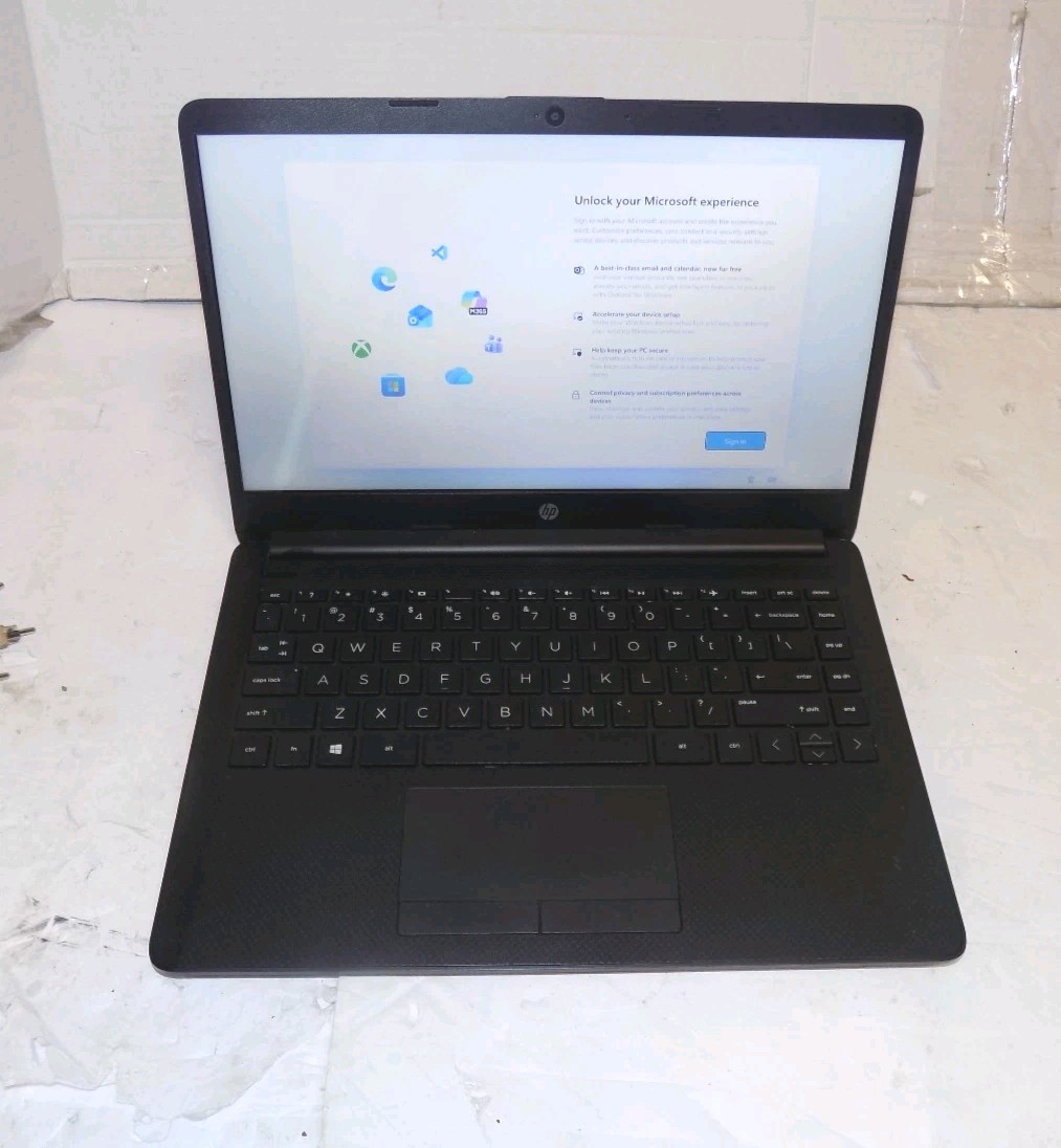 HP 14-DK1013DX Windows 11 LAPTOP AMD 3050U, 4GB RAM, 128GB SSD, WEBCAM