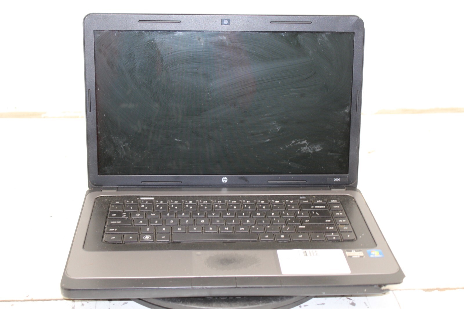 HP 2000-365DX Laptop AMD E-450 4GB Ram No HDD or Battery