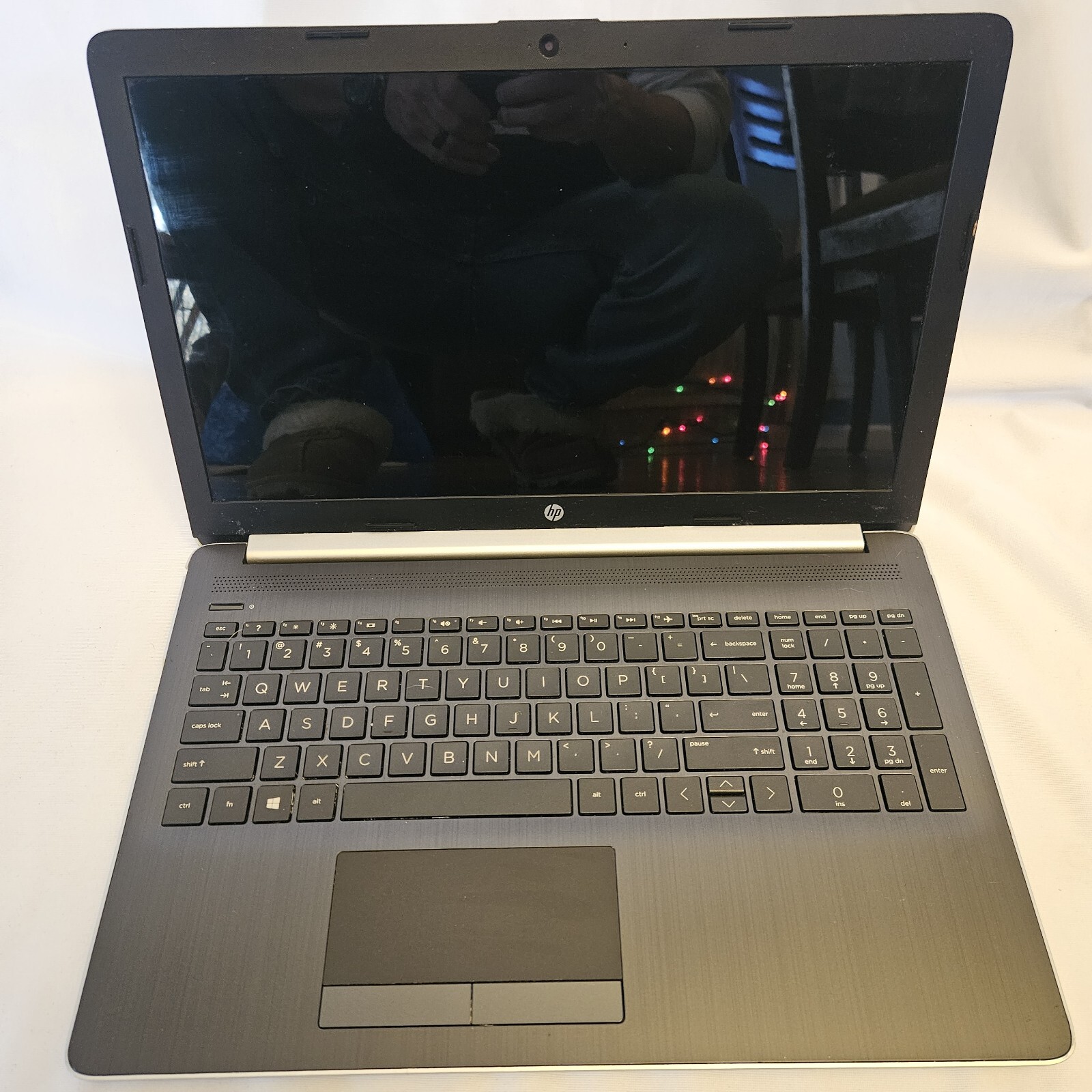 HP 15-da0032wm 15.6″, i3-8130U 2.2GHz, 8GB+16GB Optane 1TB Win 10 ** Untested