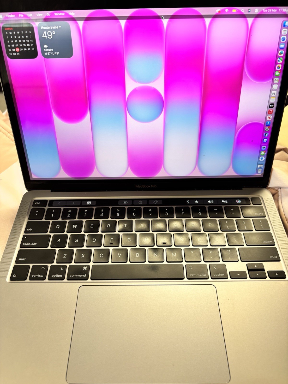 Apple MacBook Pro 13-inch Silver Laptop SSD Touch Bar Bluetooth Wi-Fi USB-C