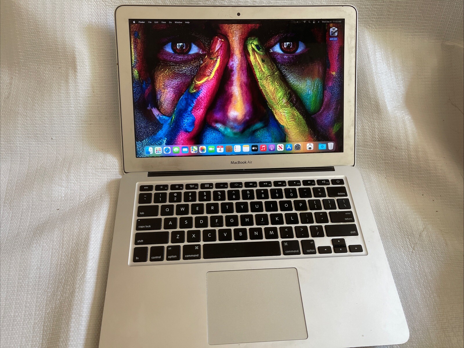 Apple MacBook Air 13”  8GB RAM 128GB  SSD 1.8GHz Intel Core i5 Office