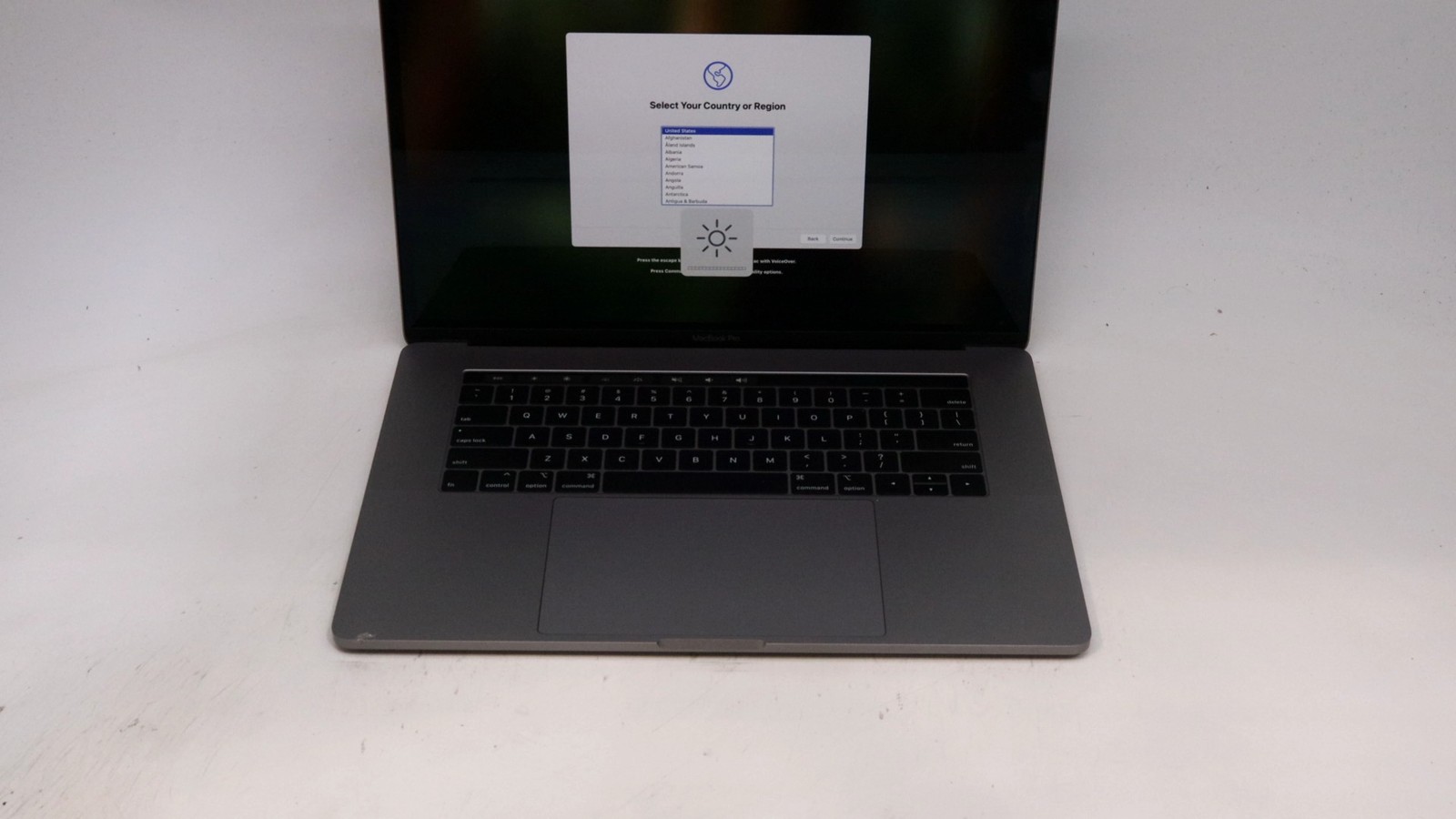 Apple MacBook Pro 15 Core i9 32GB 512GB Gray 2018 – Very Good