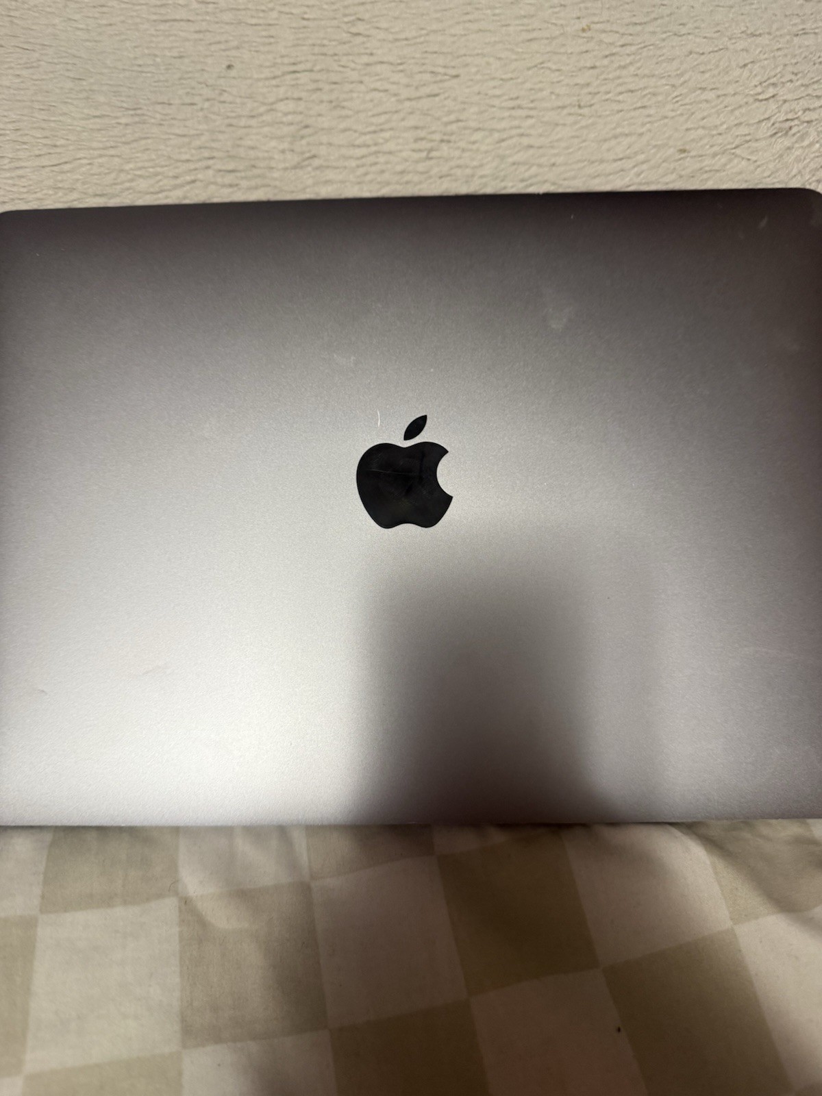 13-inch Apple MacBook Pro (Space Gray 2017, Intel Core i5, 8GB RAM, 256GB SSD)