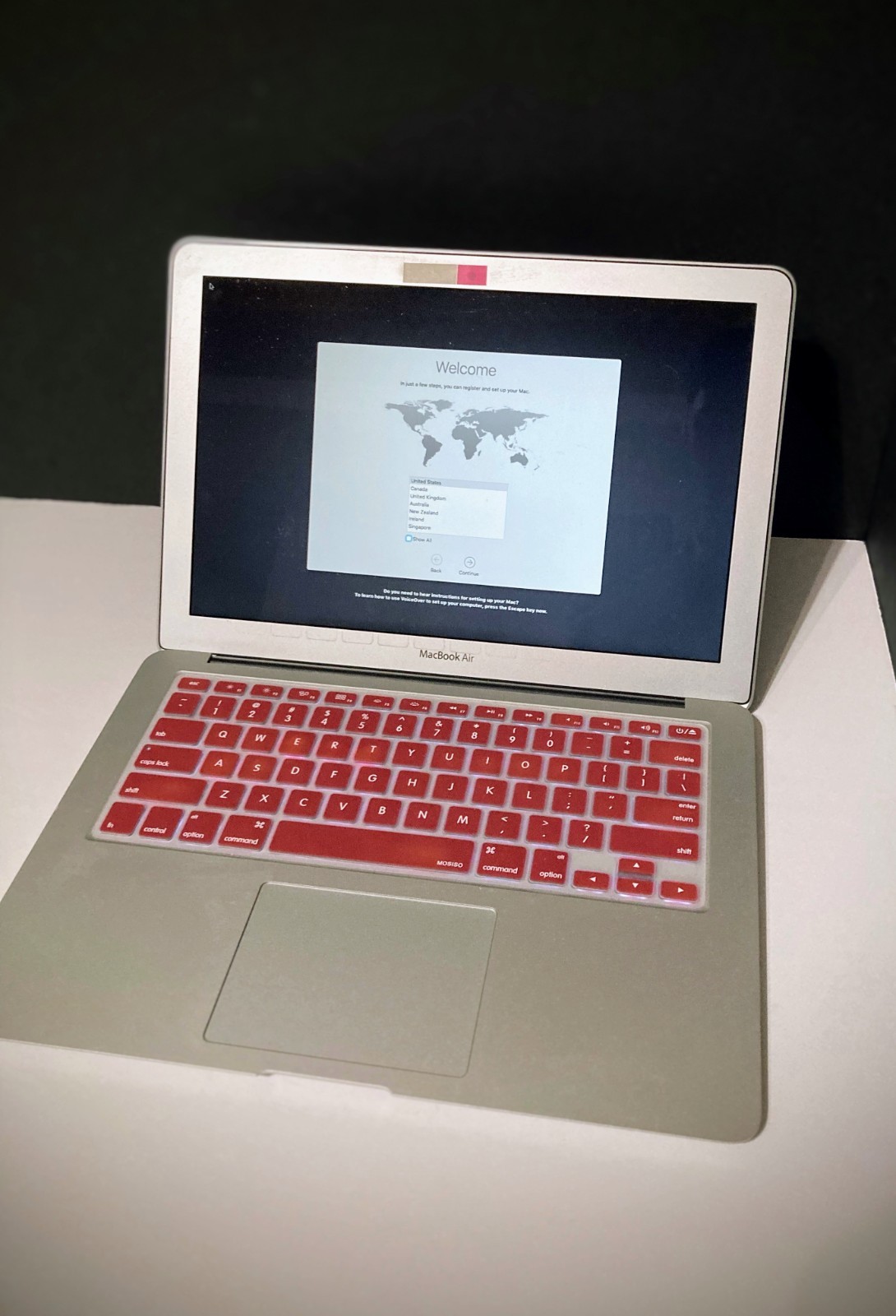 Apple MacBook Air 13-inch (2015) GRAY 8GB [1.6 GHz Dual-Core Intel Core i5]