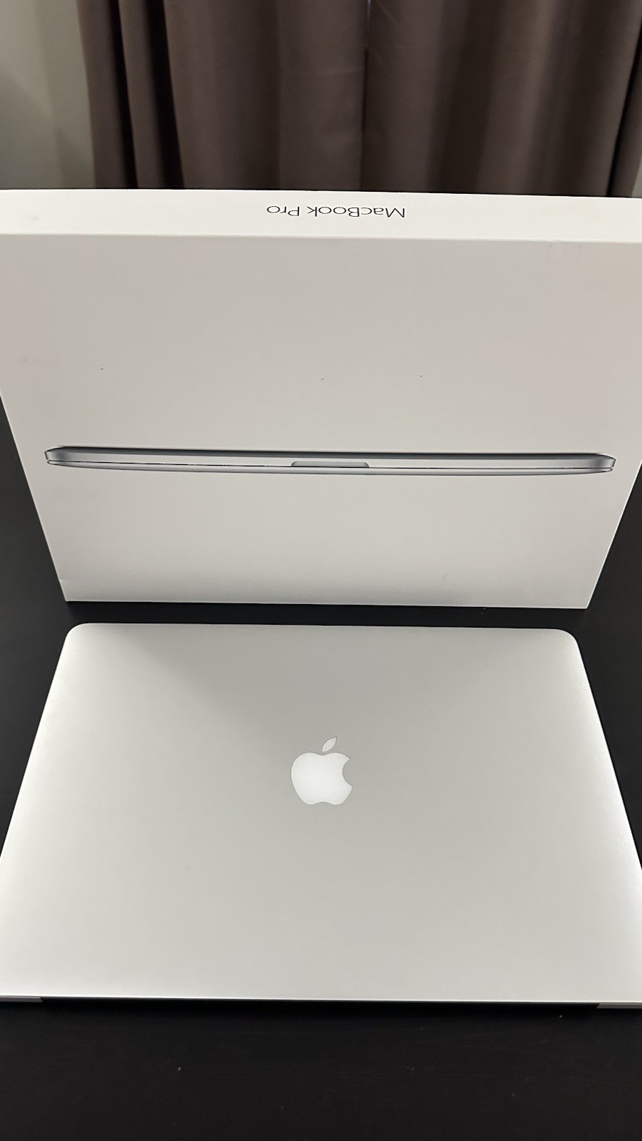 Apple Macbook Pro (Retina, 15-inch, Mid 2015) Model: A1397