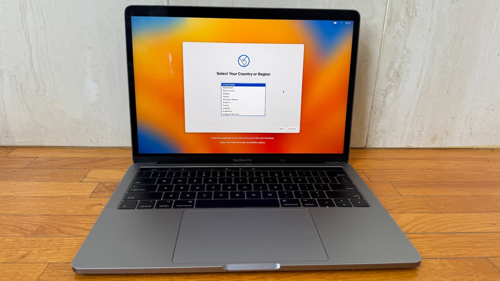 Apple MacBook Pro 13” 2016 Touch Bar i5 8GB RAM 256GB SSD