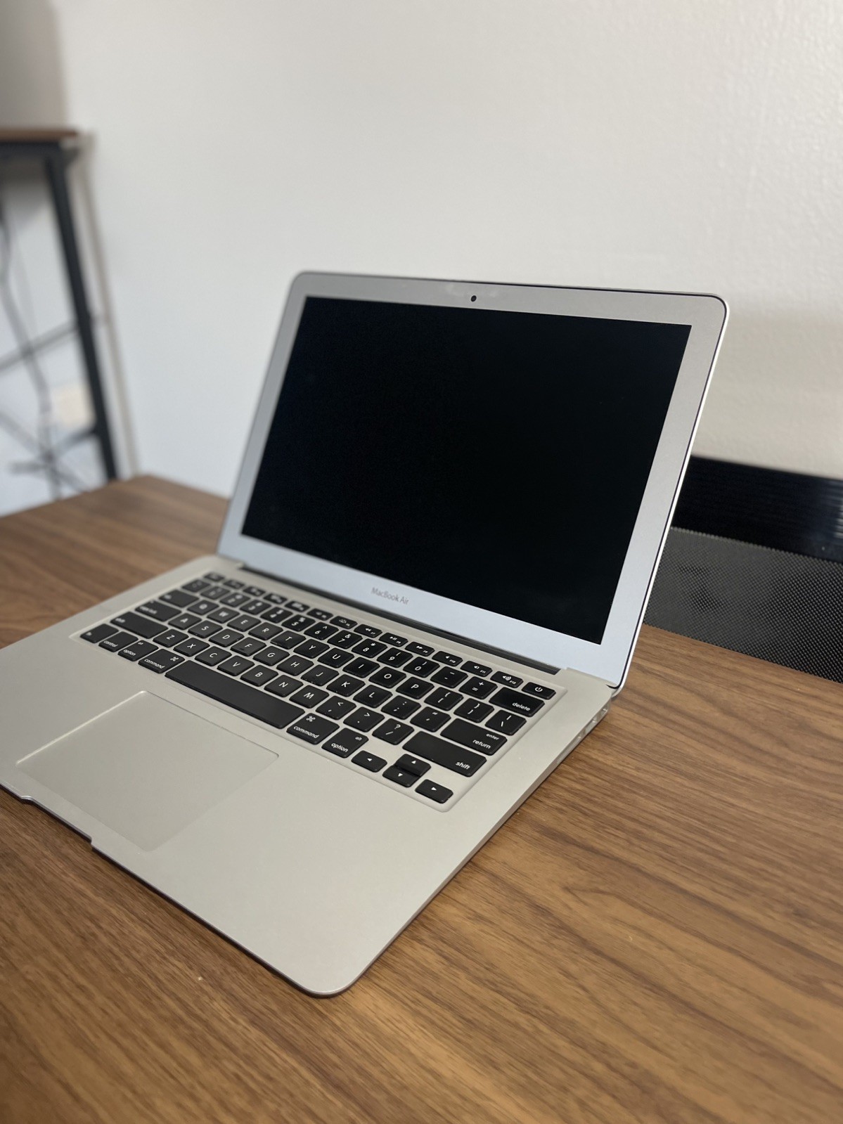 Apple MacBook Air A1466 2015 13.3″ Core i5 CPU 1.7Ghz 8GB RAM