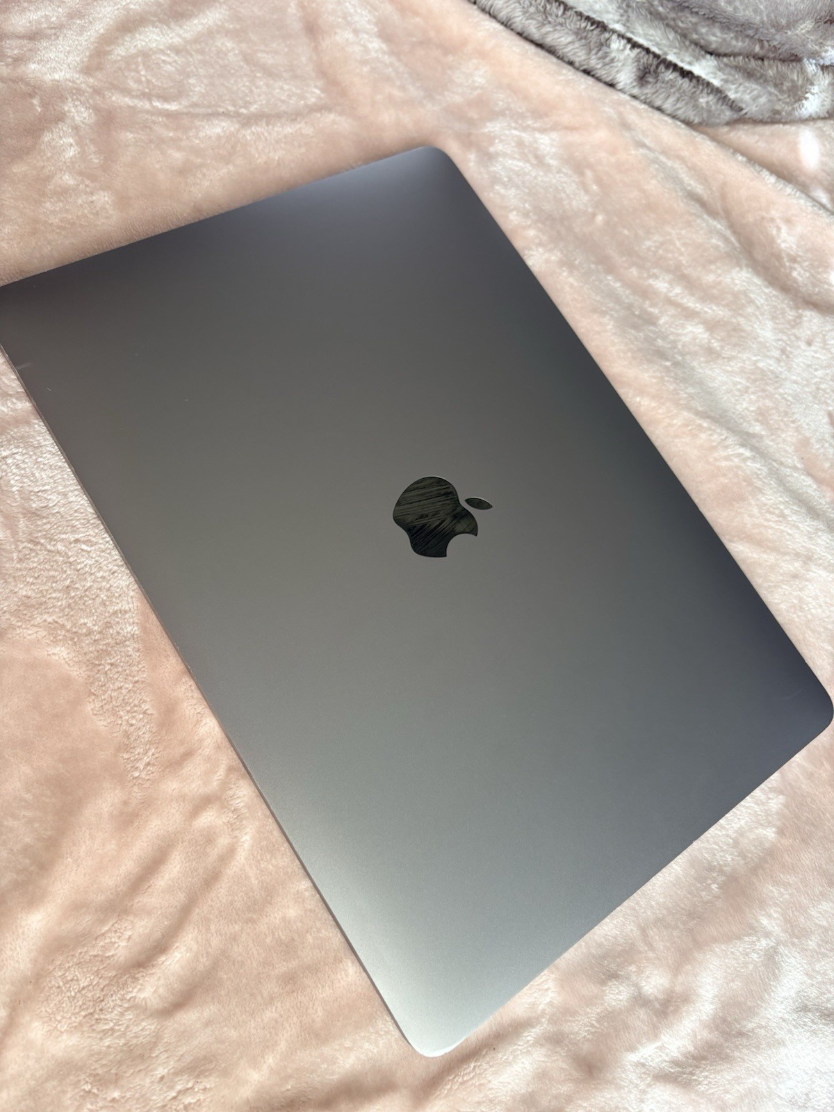 Apple MacBook Pro 13.3″ 2020 Intel Core i5 16GB RAM 499GB SSD Silver Laptop