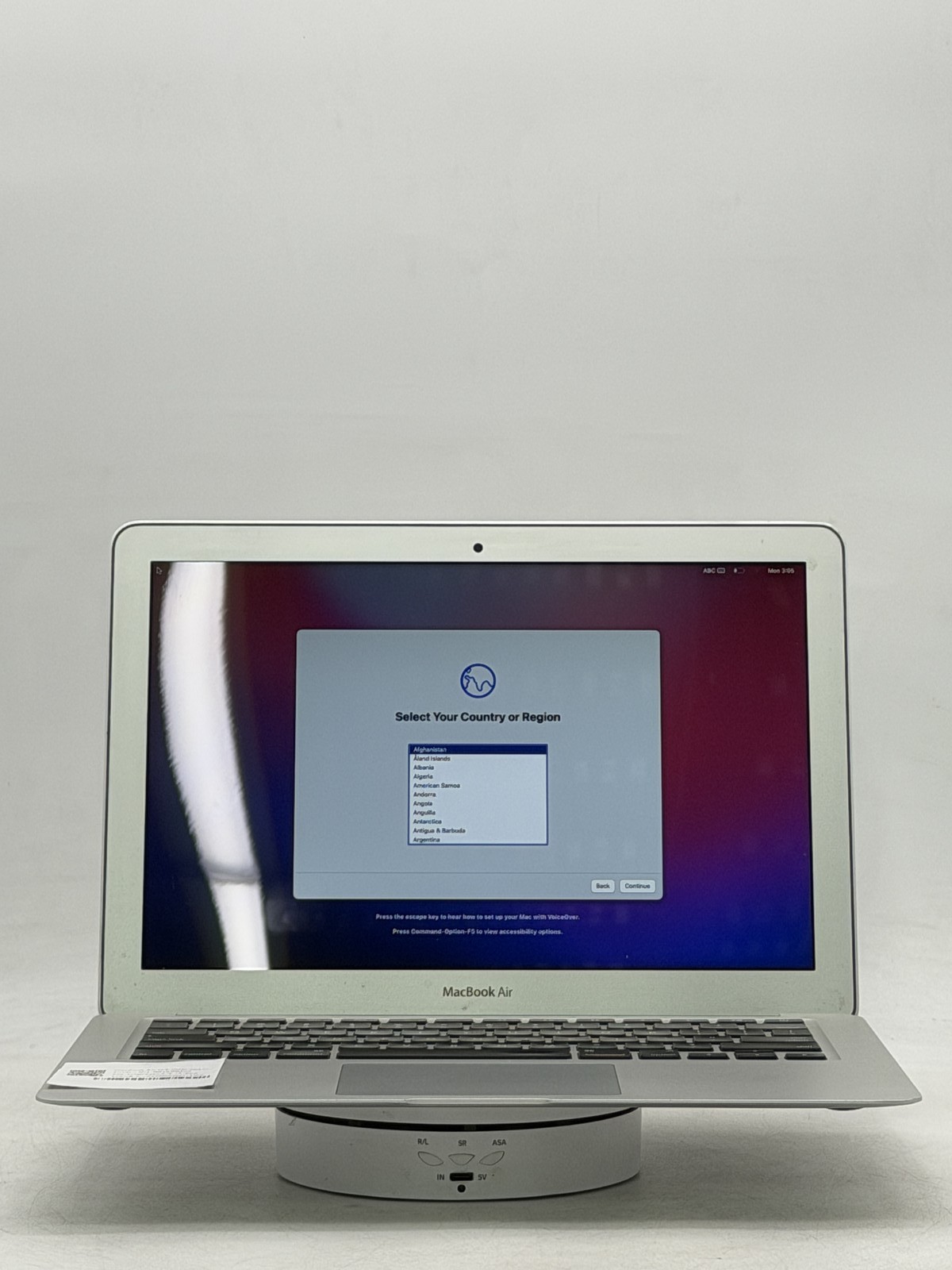 Apple MacBook Air [13in] i5-5350U 8GB 128GB Silver 2017 READ