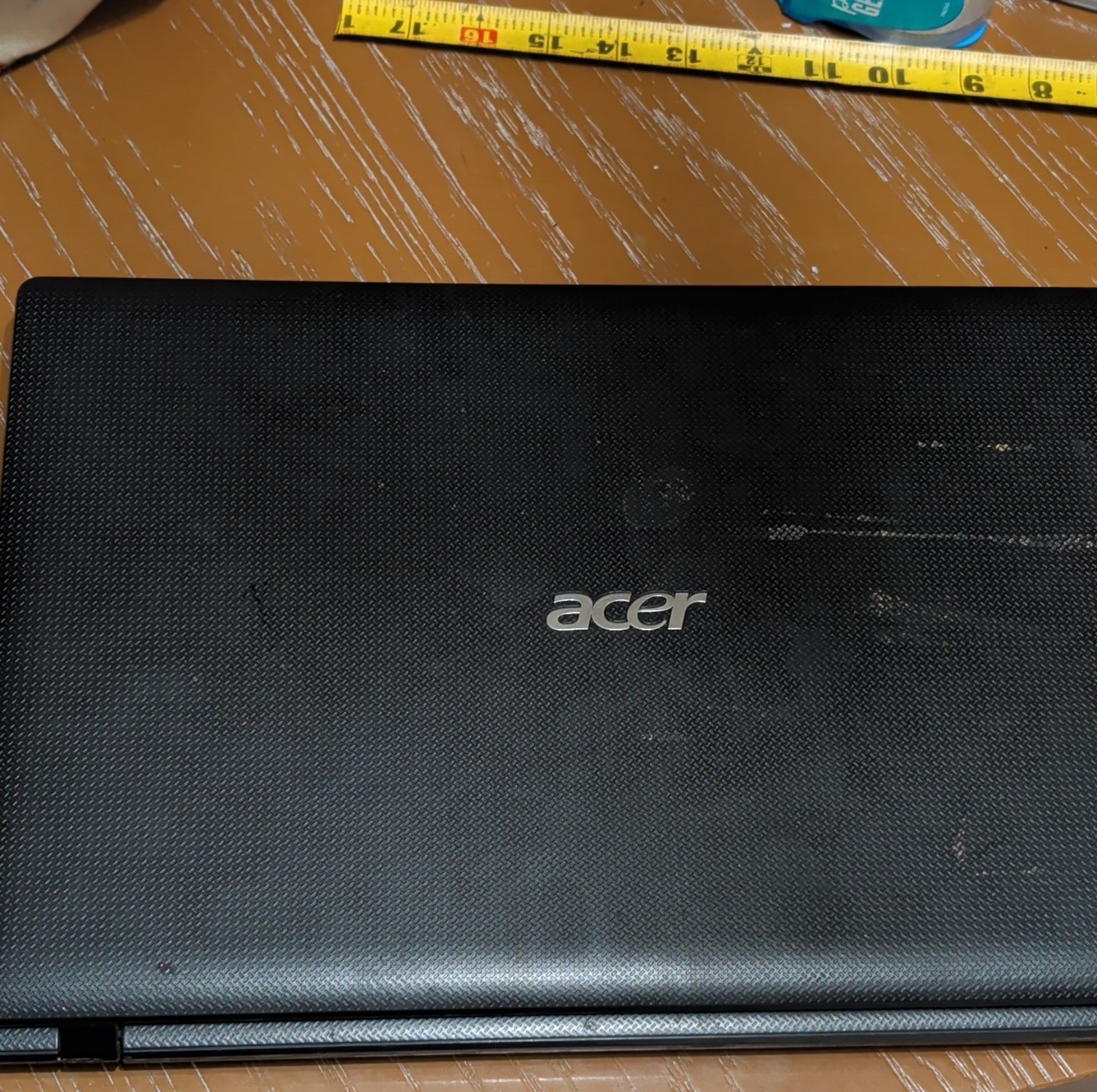 perfect condition Acer Aspire 5336-2524 Celeron 900 15.6″ 3GB 250GB 7 wifi