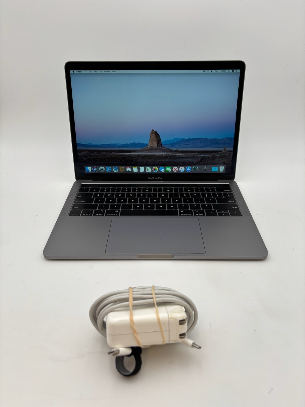 2019 Apple MacBook Pro 13.3″ Intel Core i5 8 GB RAM 128 GB SSD Space Gray
