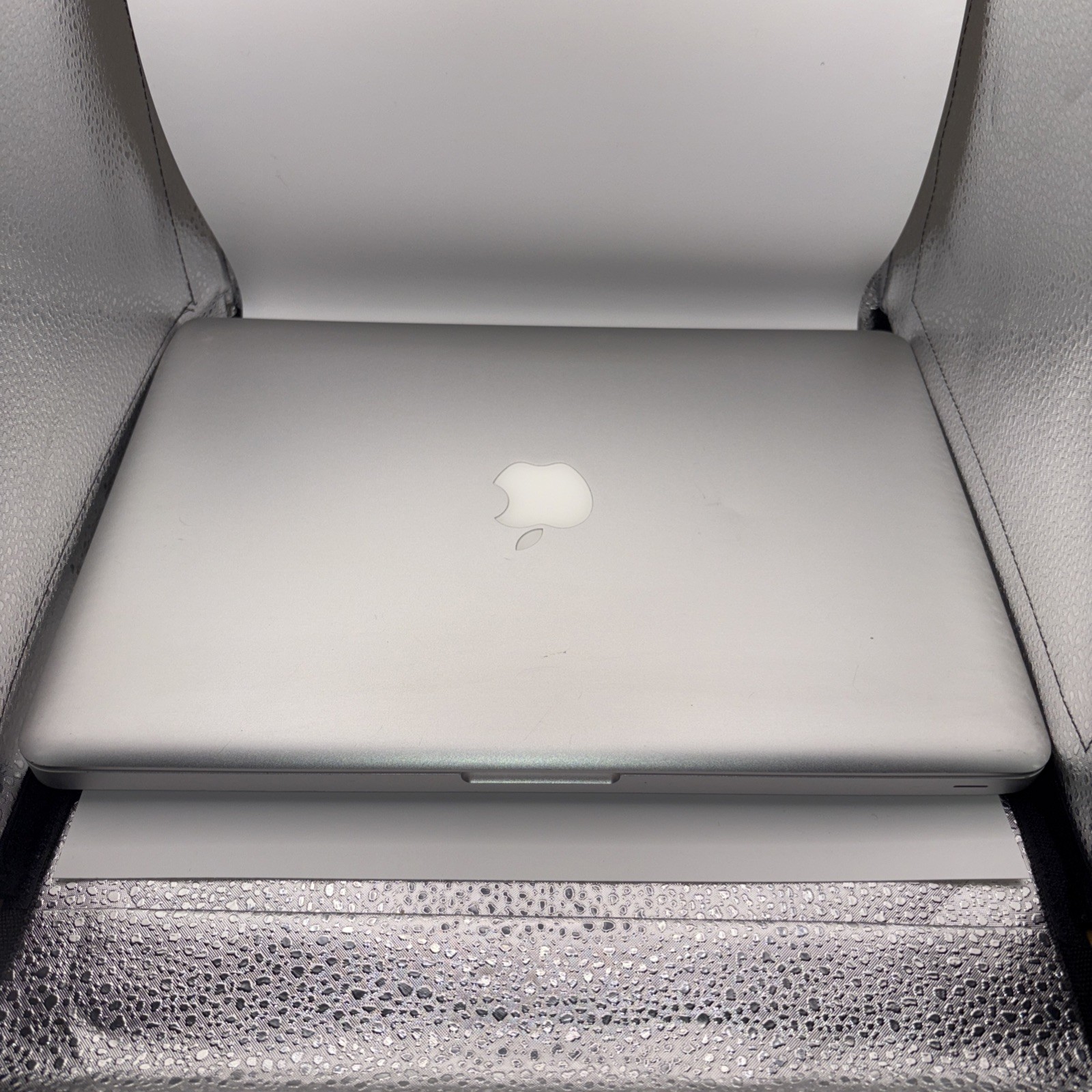 APPLE MACBOOK PRO  13″ mid 2010 500GB  8GB Memory 
