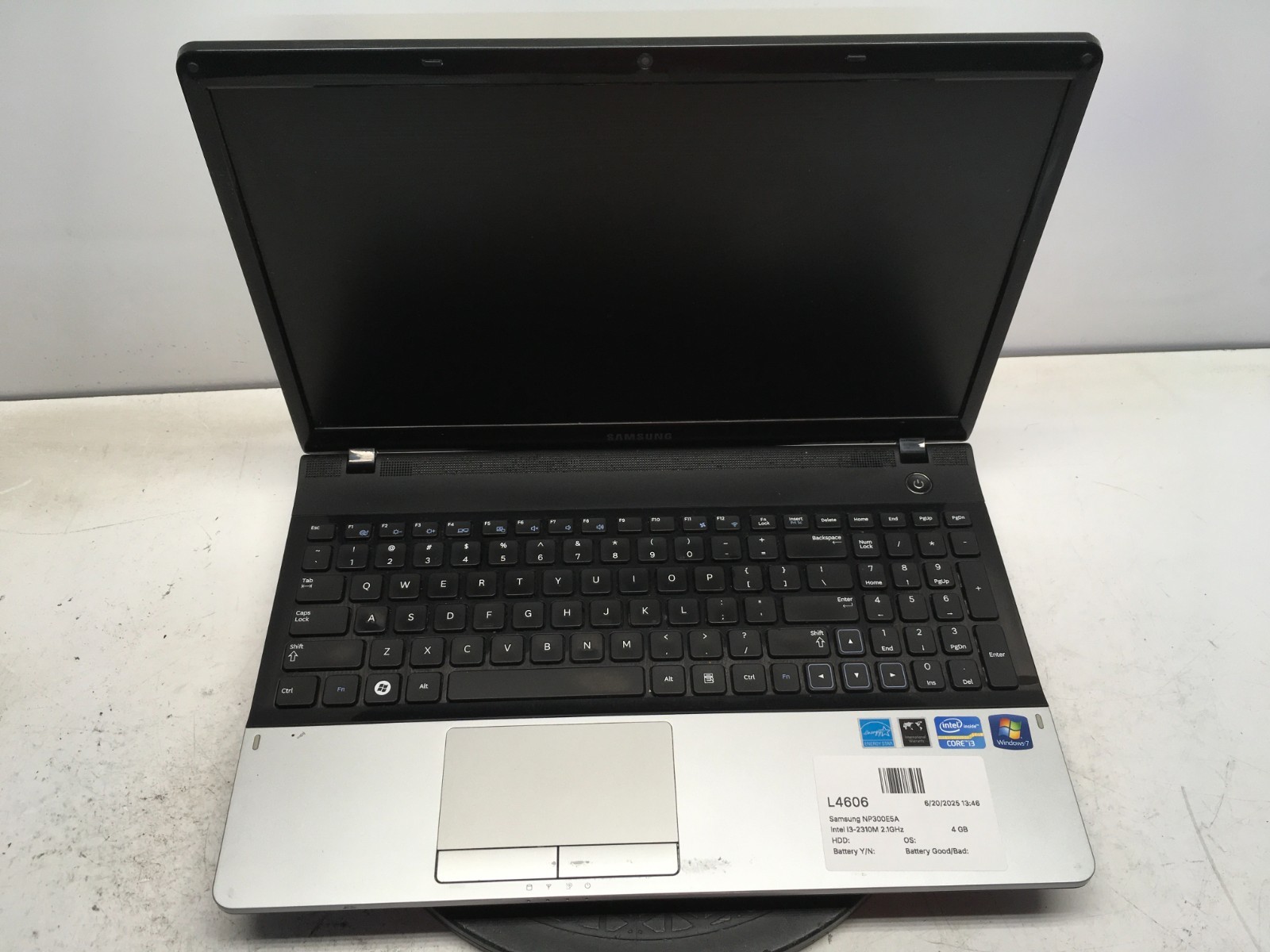 Samsung NP300E5A Intel i3-2310M 2.1GHz 4 GB NO HDD