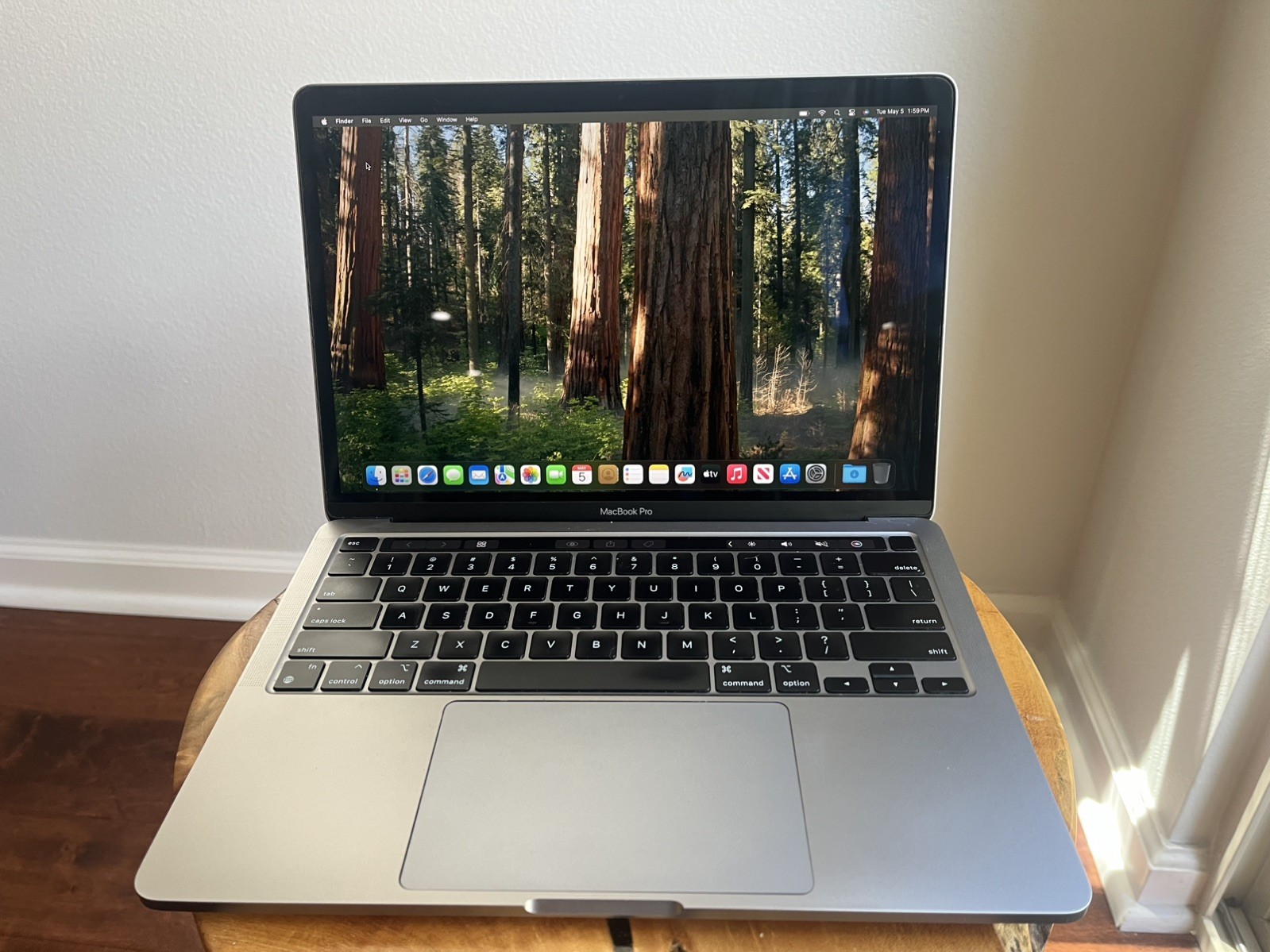 Apple MacBook Pro 13″ (512GB SSD, Apple M1 chip,  16GB RAM) Laptop – Space Gray