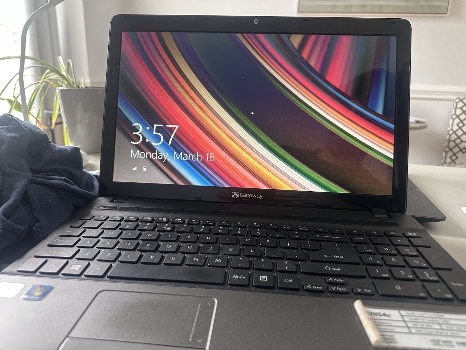 Gateway P5WS0 Laptop Intel Core i3 15.6″| 500 GB HDD 4GB DDR3 – Broken Trackpad