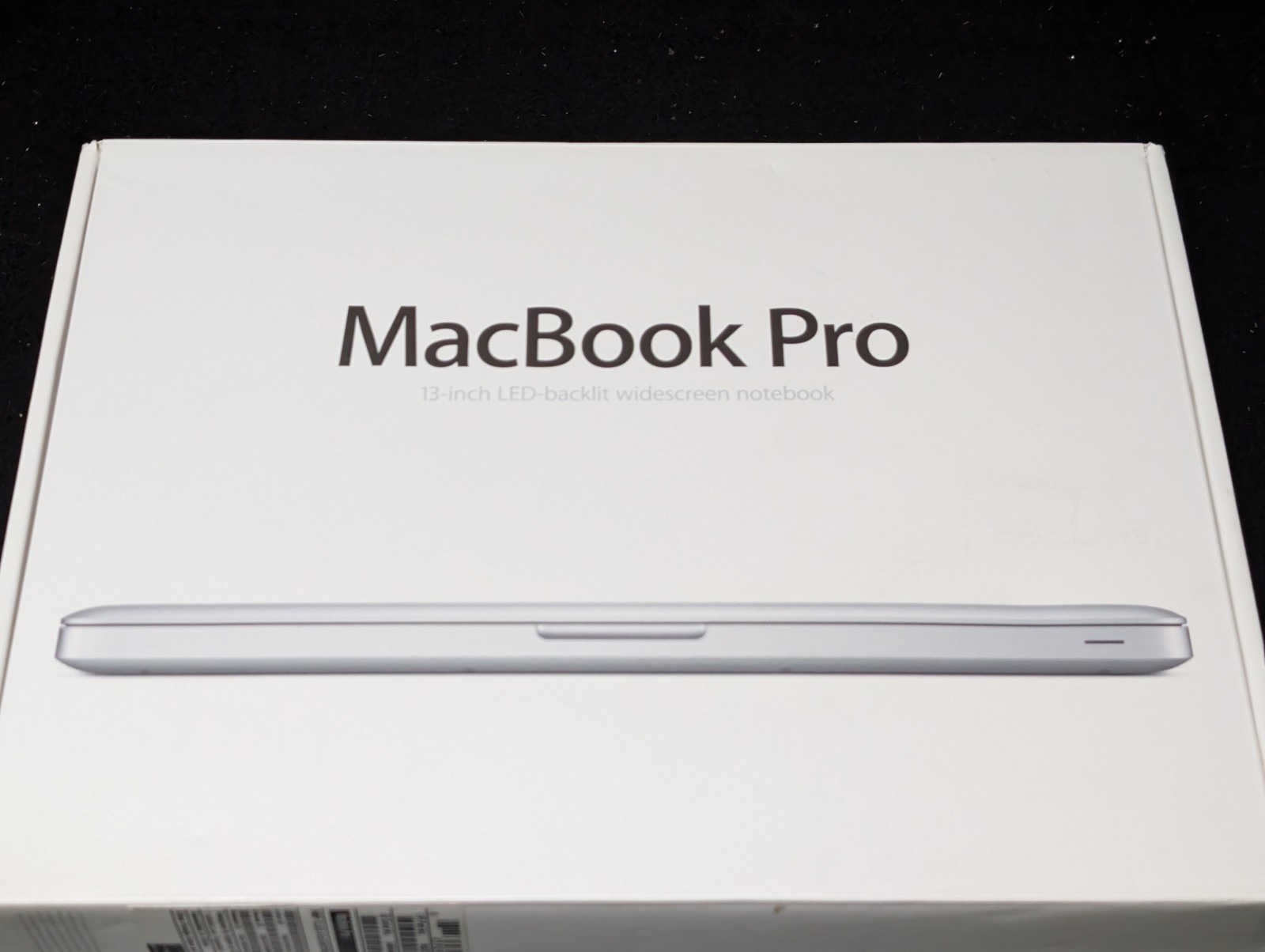 Apple MacBook Pro 13″ 2.4GHz 4GB 250GB High Sierra with Box, Discs, & Power Cord