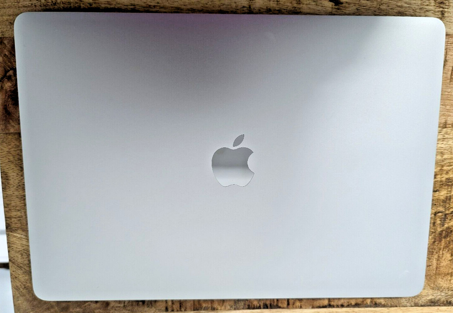 Apple MacBook Air A2179 (2020) Laptop 13″ i5 1.1Ghz CPU 16GB RAM 256 SSD